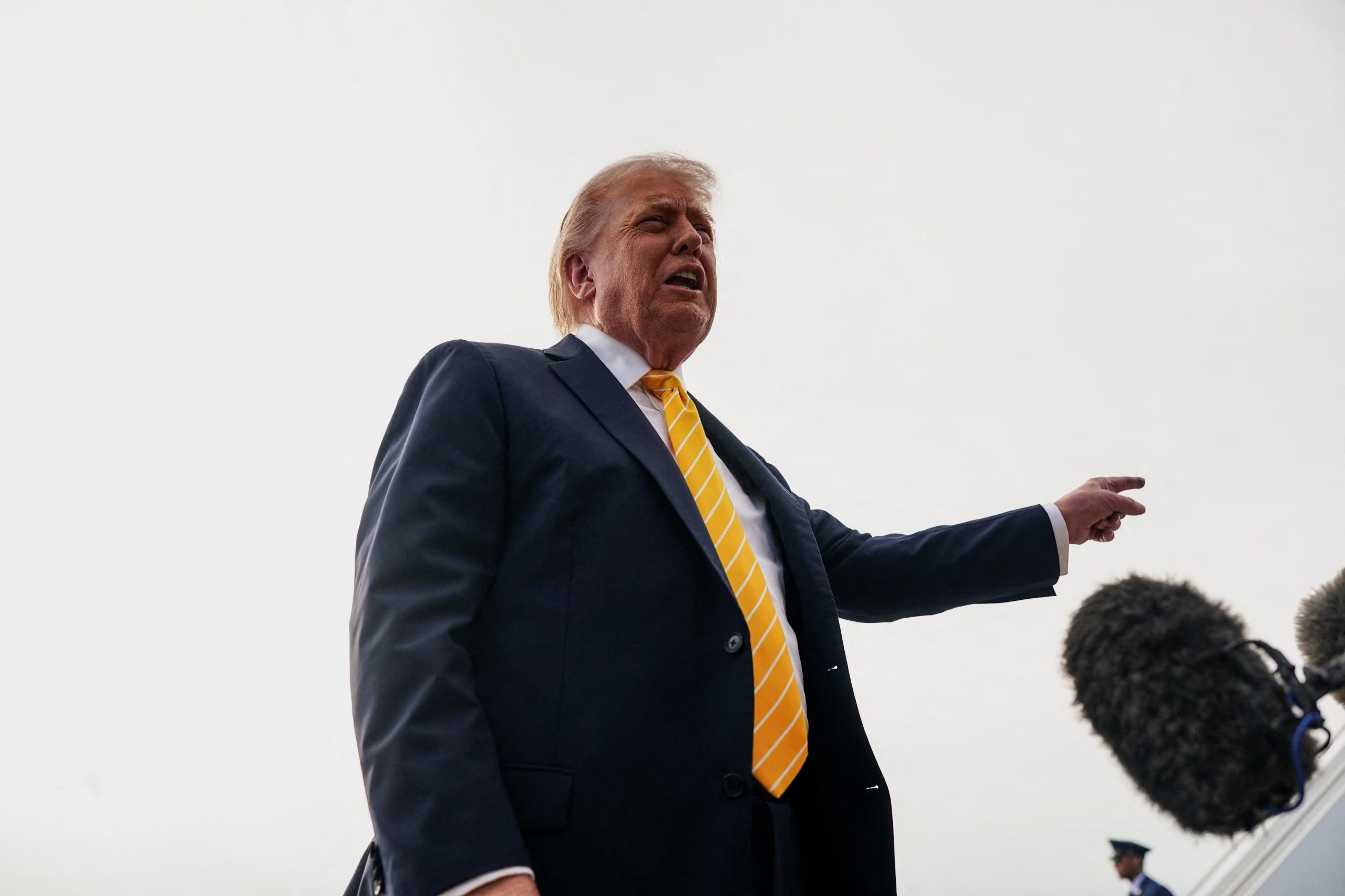Trump también lanzó una advertencia directa: “Si de alguna manera se interfiere en este proceso humanitario, lamentablemente, habrá que actuar con firmeza contra esa interferencia” (REUTERS)