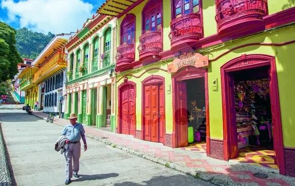 Filandia, en el corazón del Eje Cafetero, destaca por integrar la producción cafetera, la tradición campesina y el turismo experiencial en su identidad local - crédito Gobernación de Quindío
