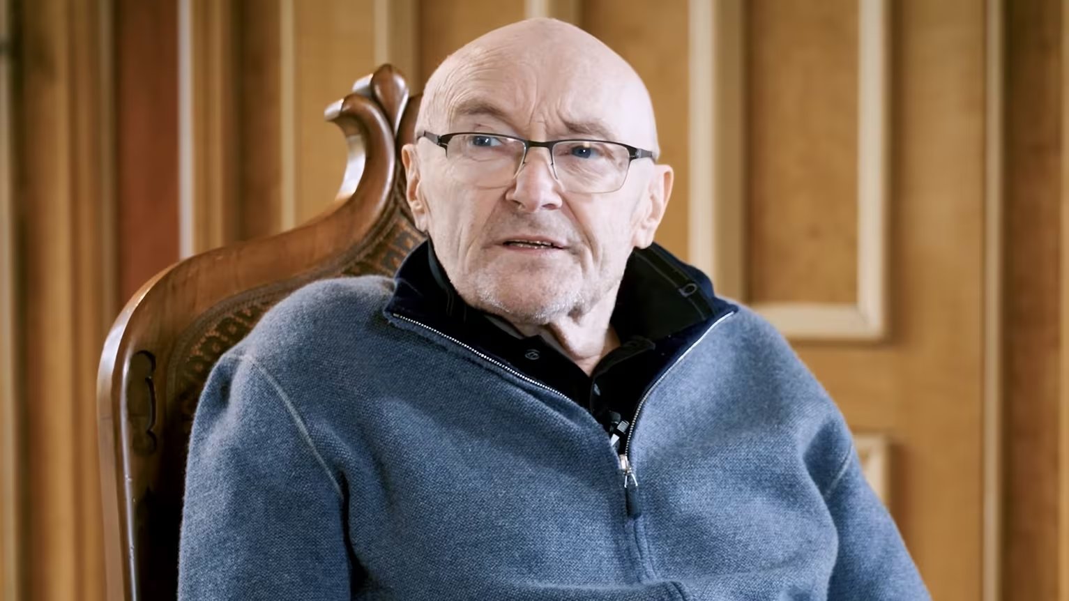 El distanciamiento de Phil Collins de la vida pública se debe a problemas de salud surgidos tras una operación de columna en 2007 (YouTube: Drumeo)