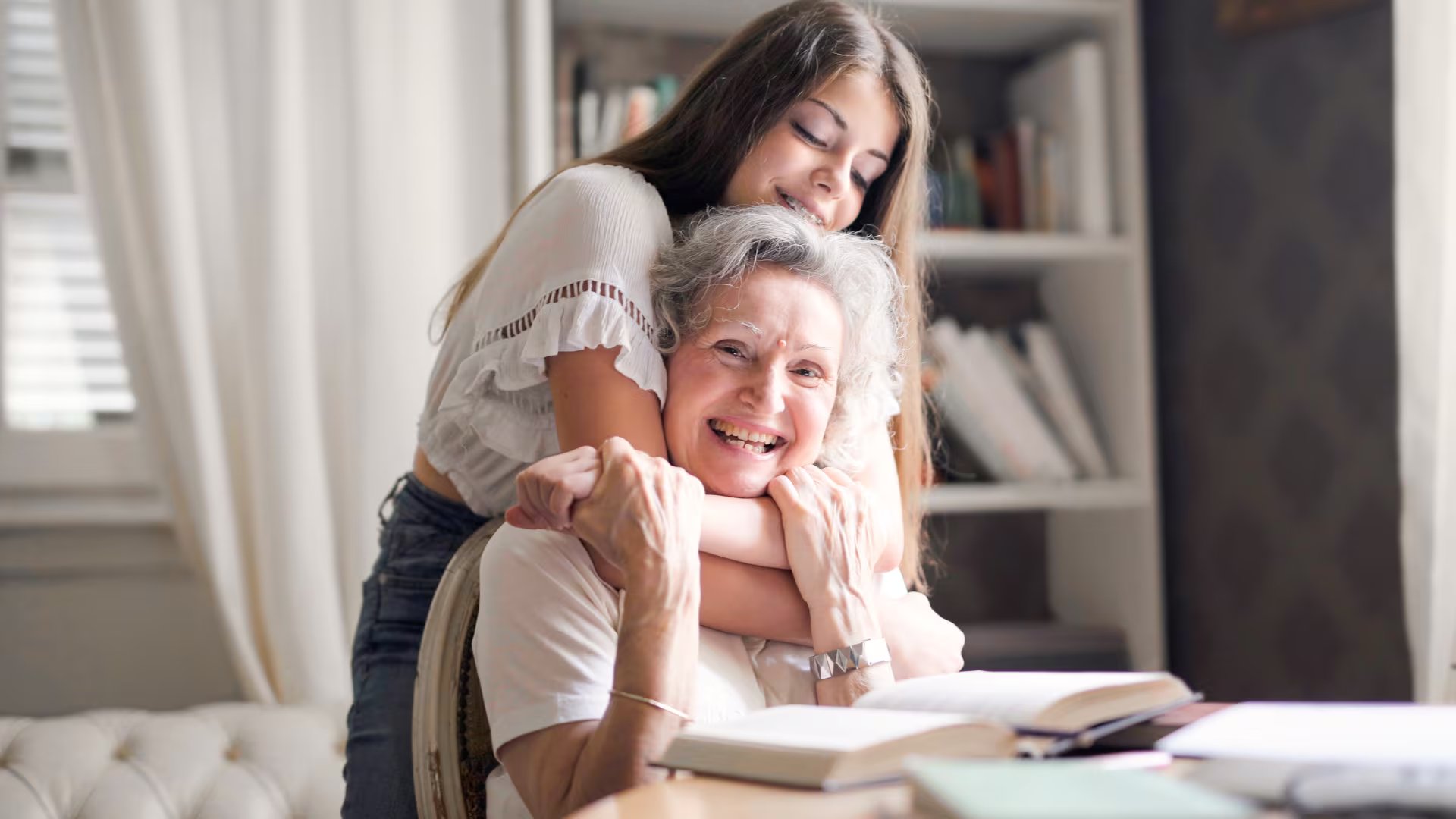 Te compartimos unos mensajes tiernos para dedicar a las suegras en esta fecha especial en la que celebramos el Día de la Madre.