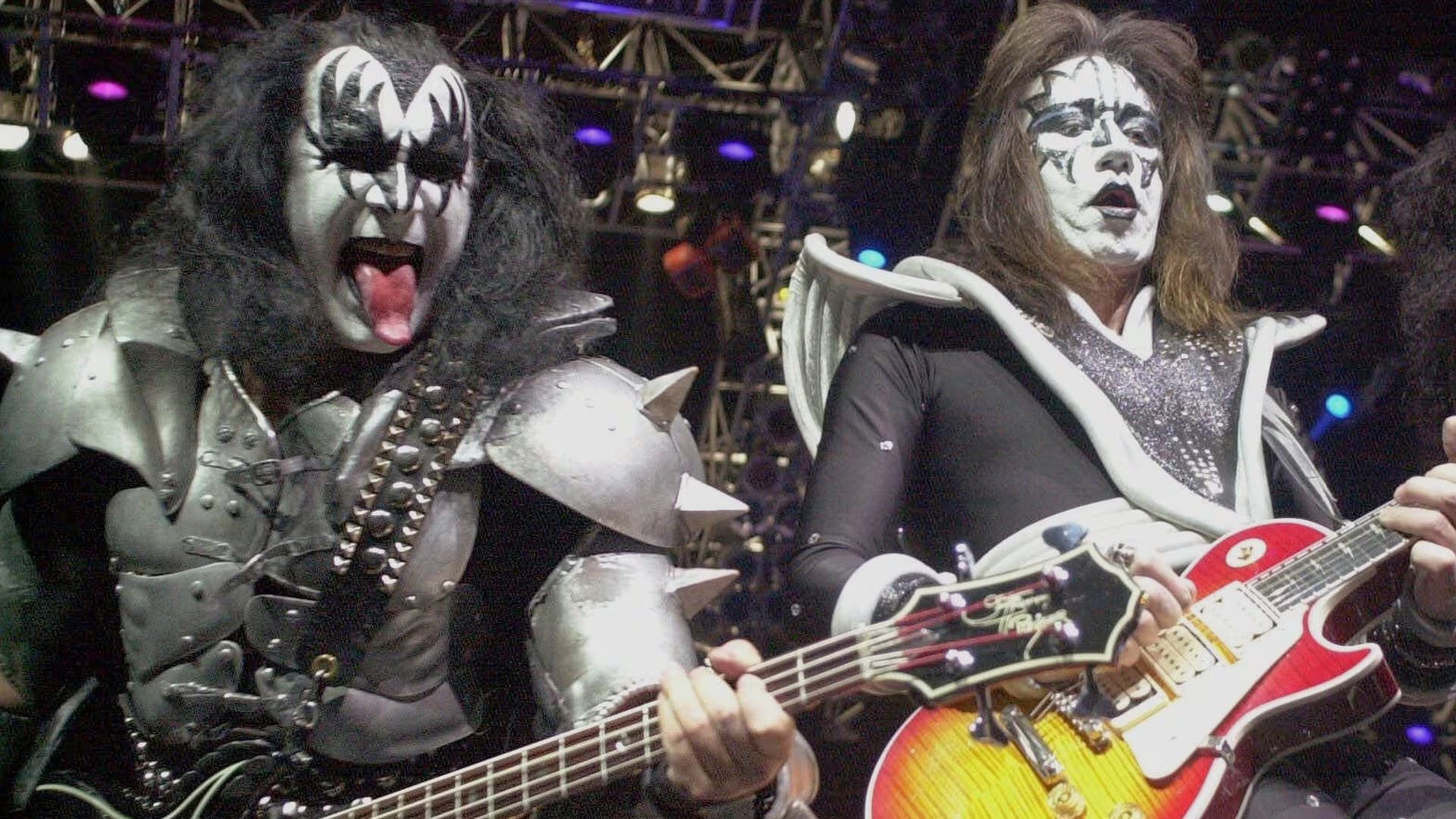 La salida de Ace Frehley marcó el quiebre de una etapa en la historia de Kiss e ilustró el costo humano de la fama musical (AP Foto/Paul Warner)