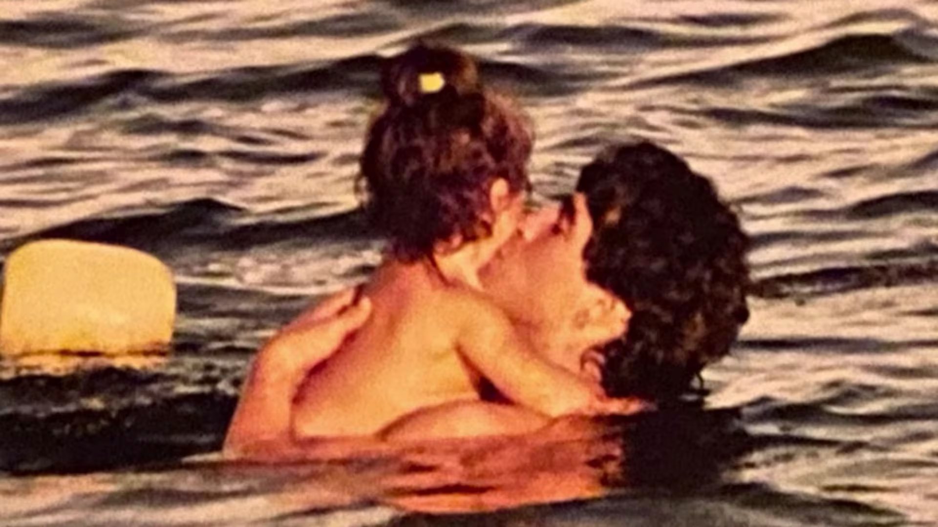 Diego Maradona con Gianinna cuando era bebé