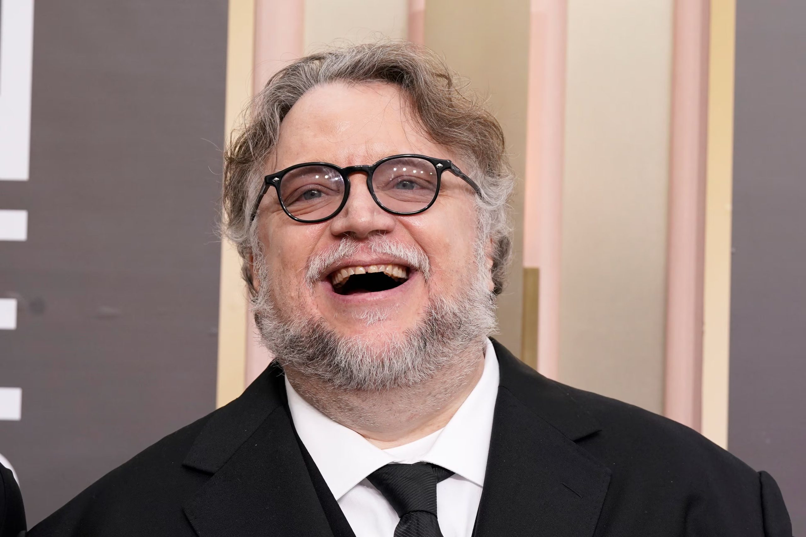 Del Toro anunció The Buried Giant, una animación en stop-motion adulta basada en la novela de Kazuo Ishiguro y protagonizada por Ron Perlman (AP)