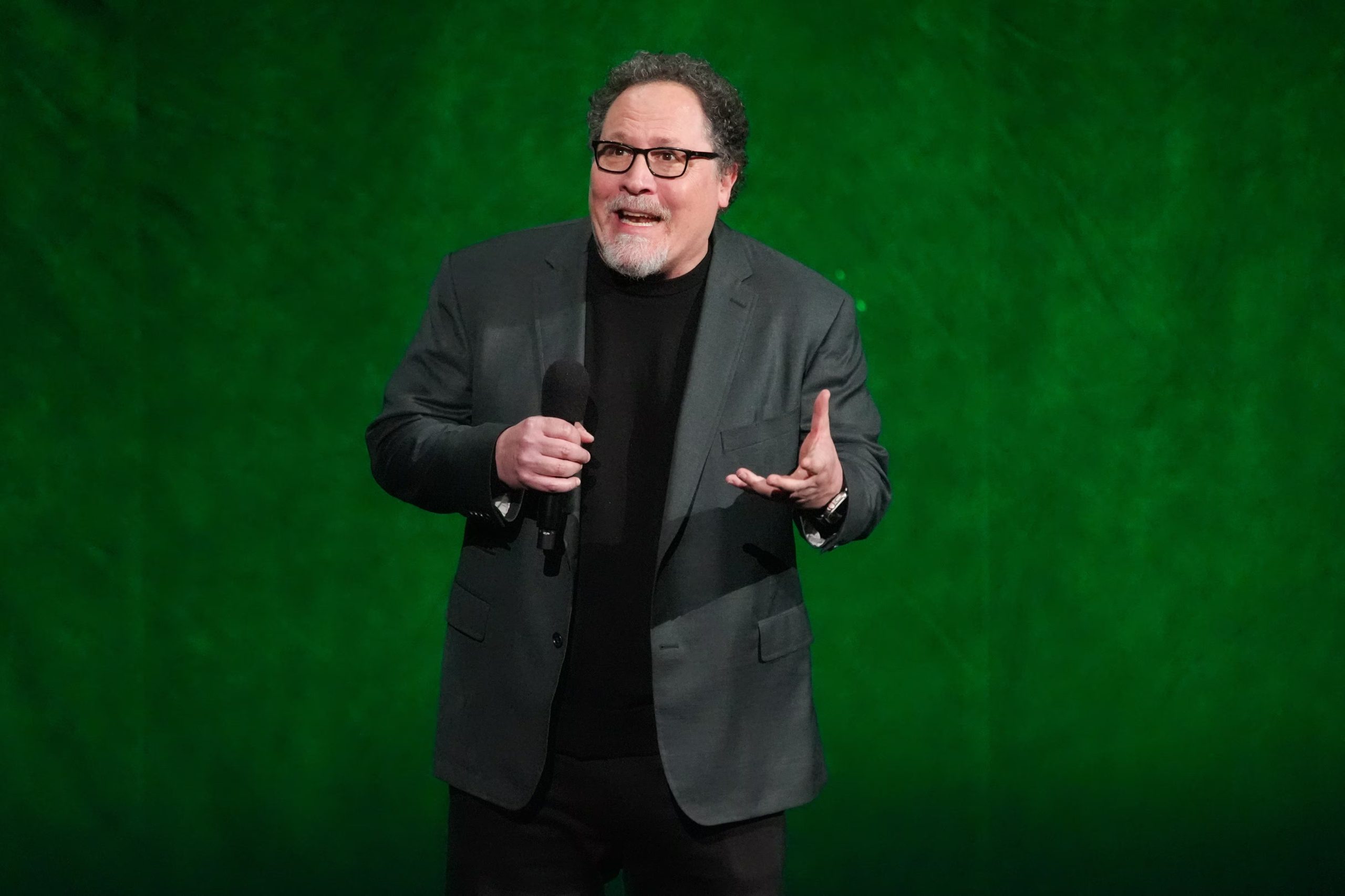 Jon Favreau confirma que la película sentará las bases para el futuro de la saga en la pantalla grande (Foto AP/Chris Pizzello)