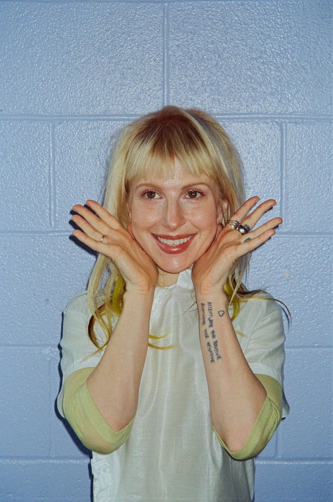 La artista informó sobre sus próximas presentaciones desde su página web oficial. (Hayley Williams)