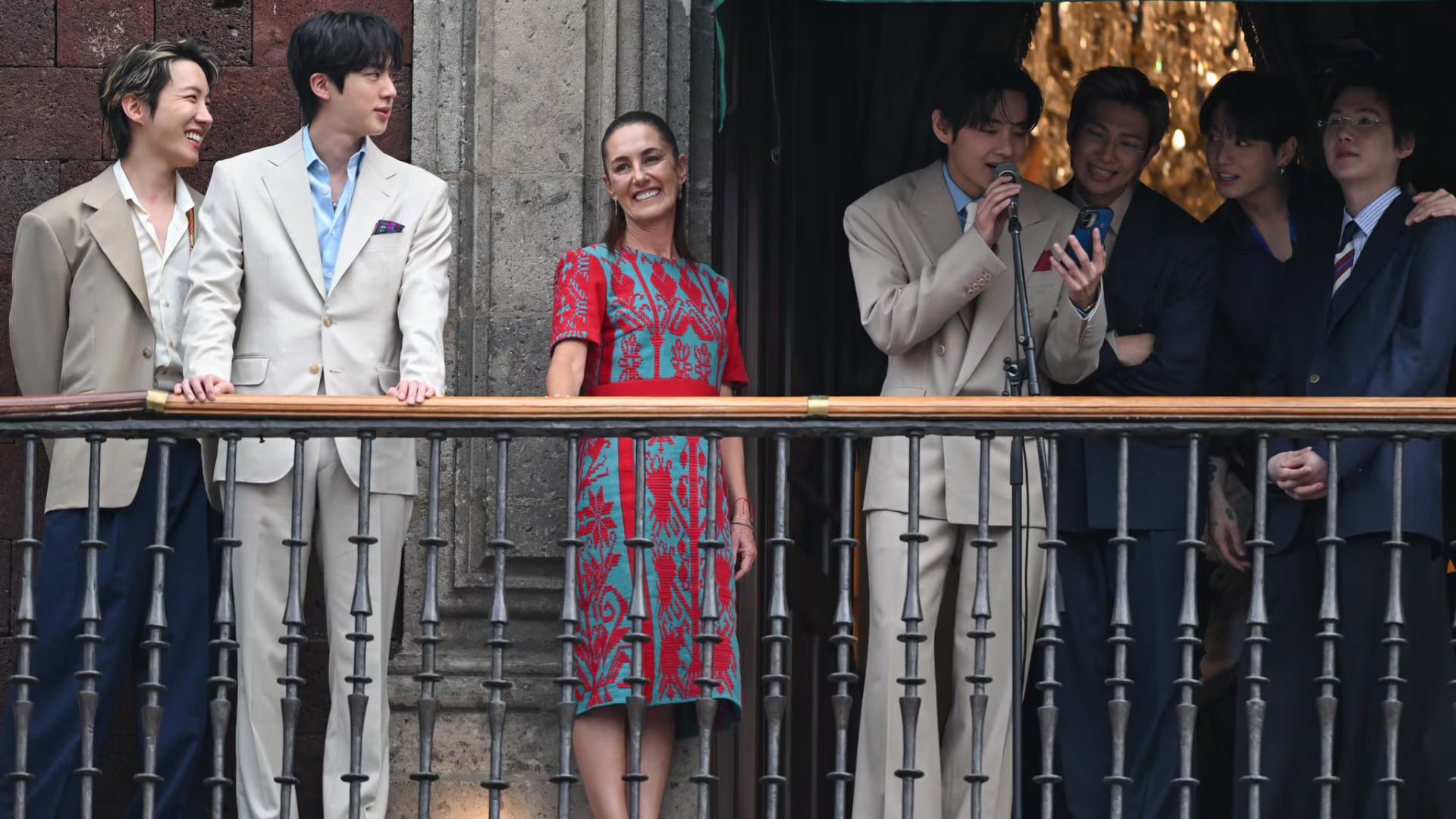 Sheinbaum pidió no politizar la visita de BTS a Palacio Nacional. | Presidencia