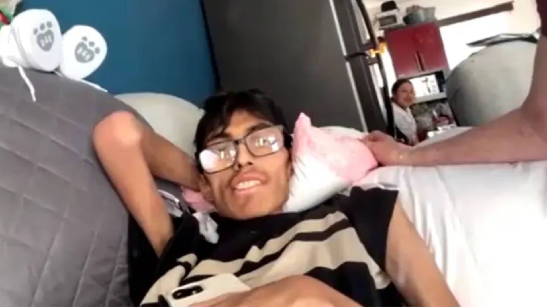 La reunión familiar en Durango cumple el último deseo de Kevin González, joven mexicano de 18 años con diagnóstico de cáncer de colon en etapa terminal (Facebook)