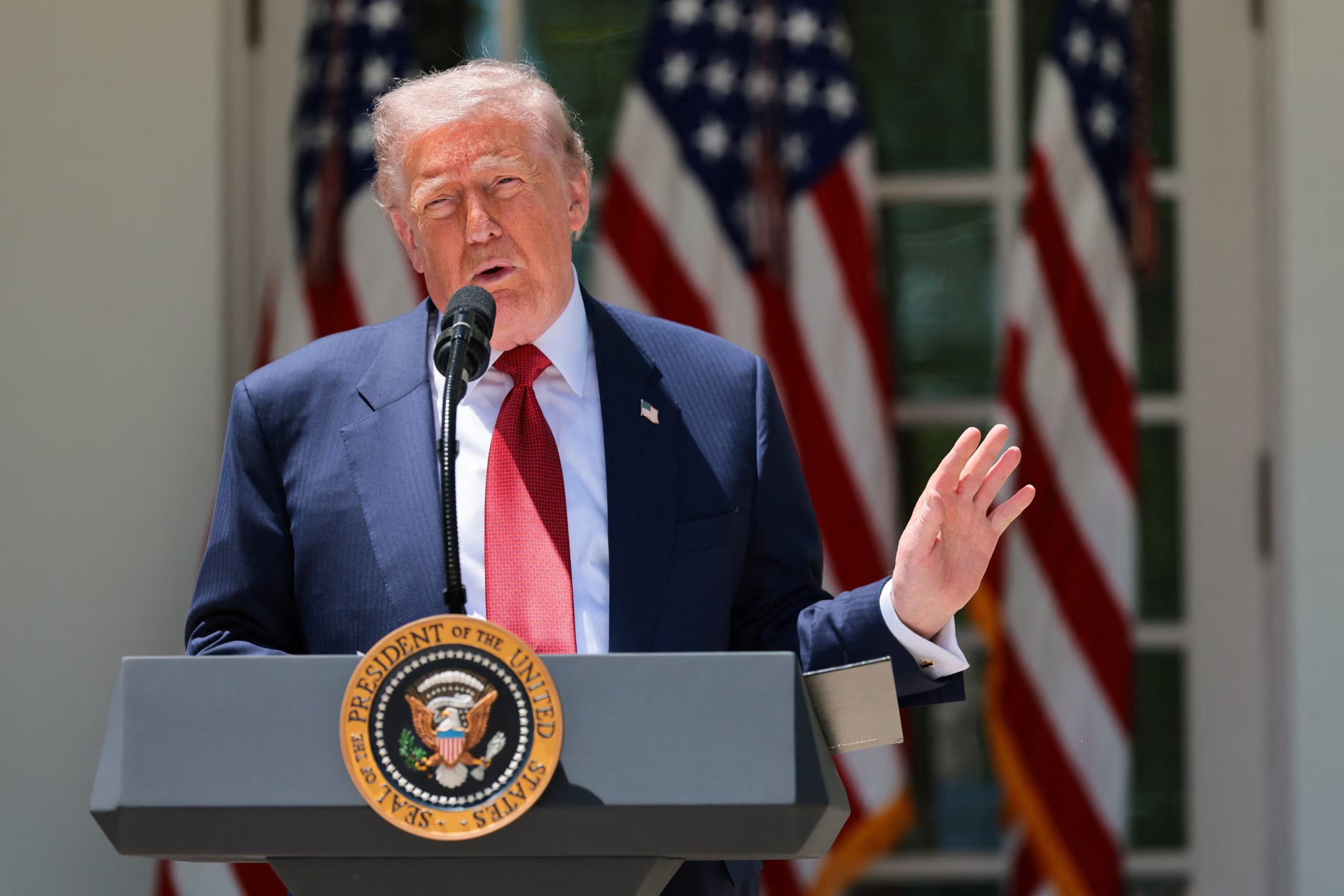 Donald Trump advirtió que podría reanudar bombardeos si Irán no acepta reabrir Ormuz (Reuters)