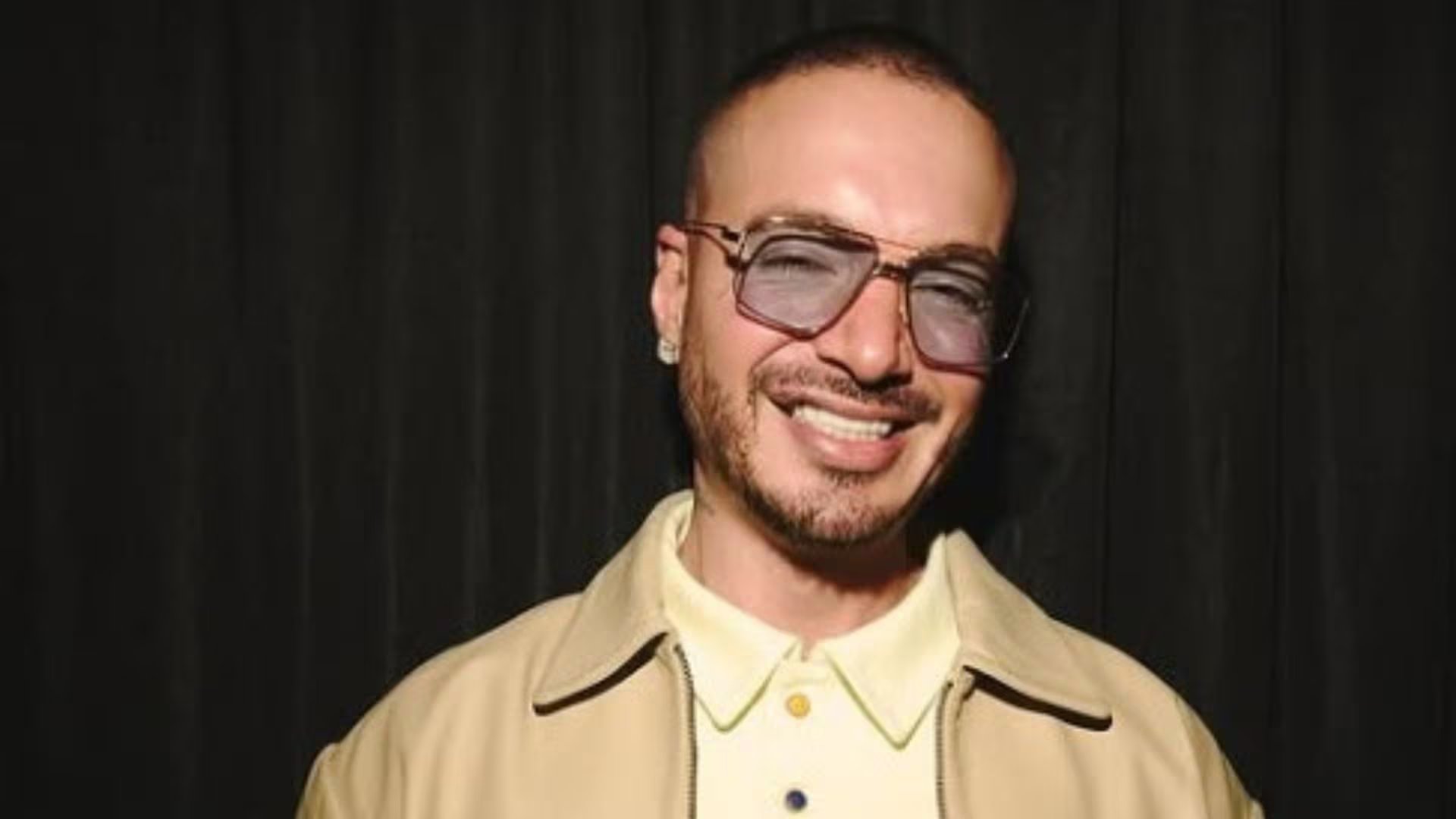 J. Balvin atribuye gran parte de su éxito en la música latina a la libertad y confianza recibida en su entorno familiar (crédito @jbalvin/IG)