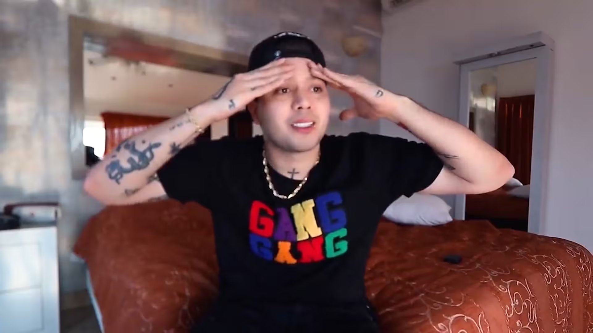 JD Pantoja utilizó su canal de YouTube para denunciar supuestas agresiones físicas contra el padre de Kimberly Loaiza. (YouTube)
