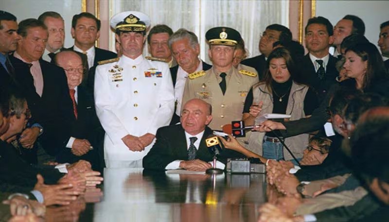El 12 de abril de 2002 se instaló el gobierno de transición democrática presidido por Pedro Carmona Estanga