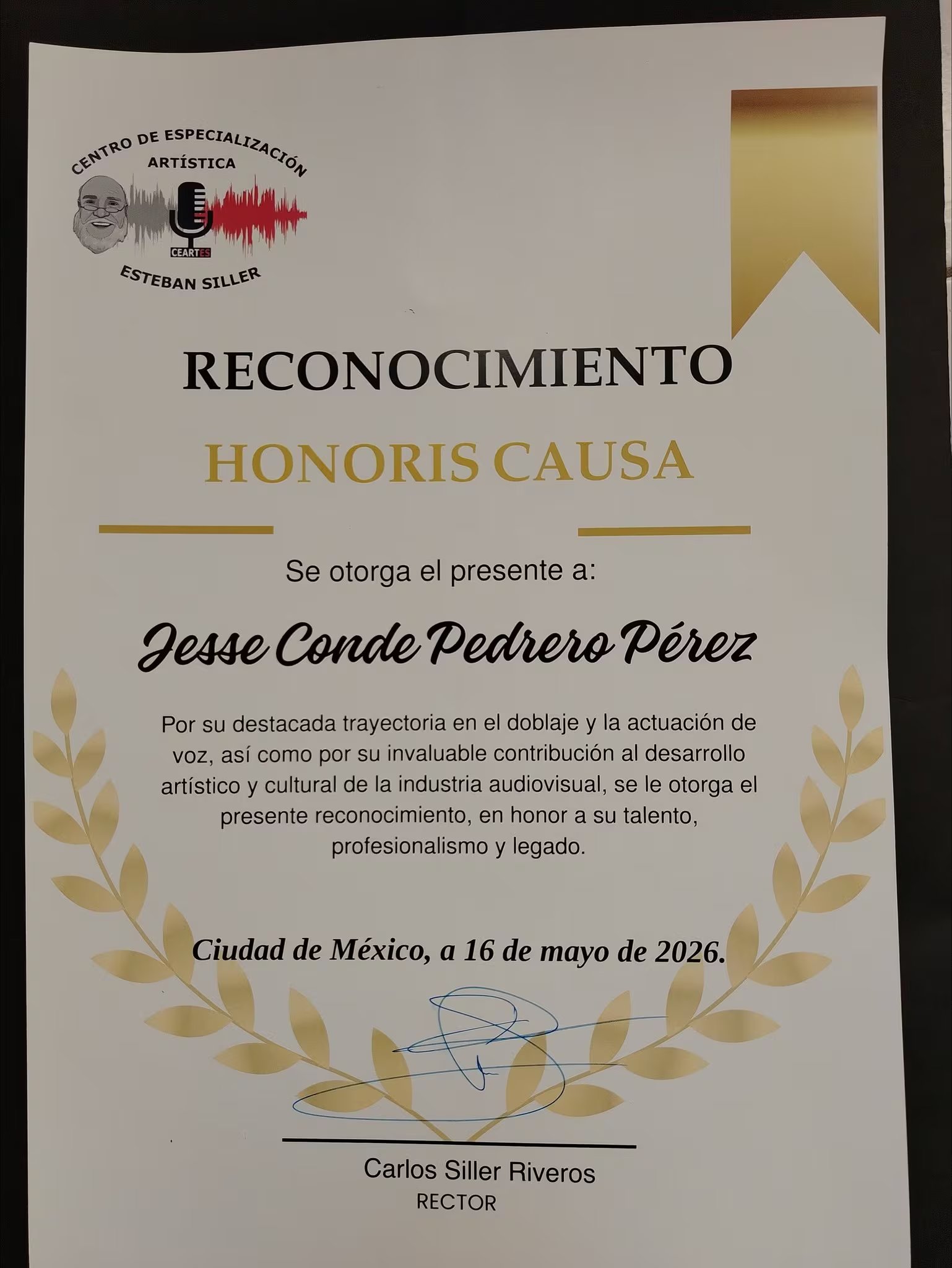 El doctorado Honoris Causa del Centro Esteban Siller destaca la invaluable contribución de Jesse Conde al arte vocal y audiovisual mexicano. (Facebook/Jesse Conde)