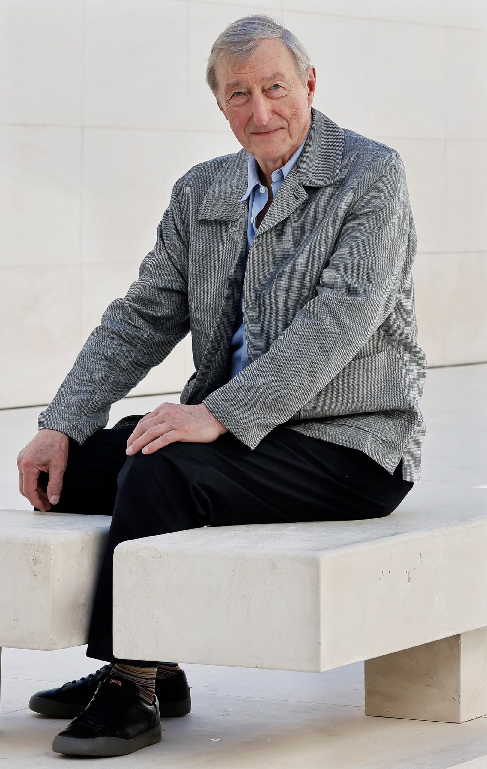 El novelista británico, referente de la literatura contemporánea, anuncia su retiro de la ficción a los 80 años