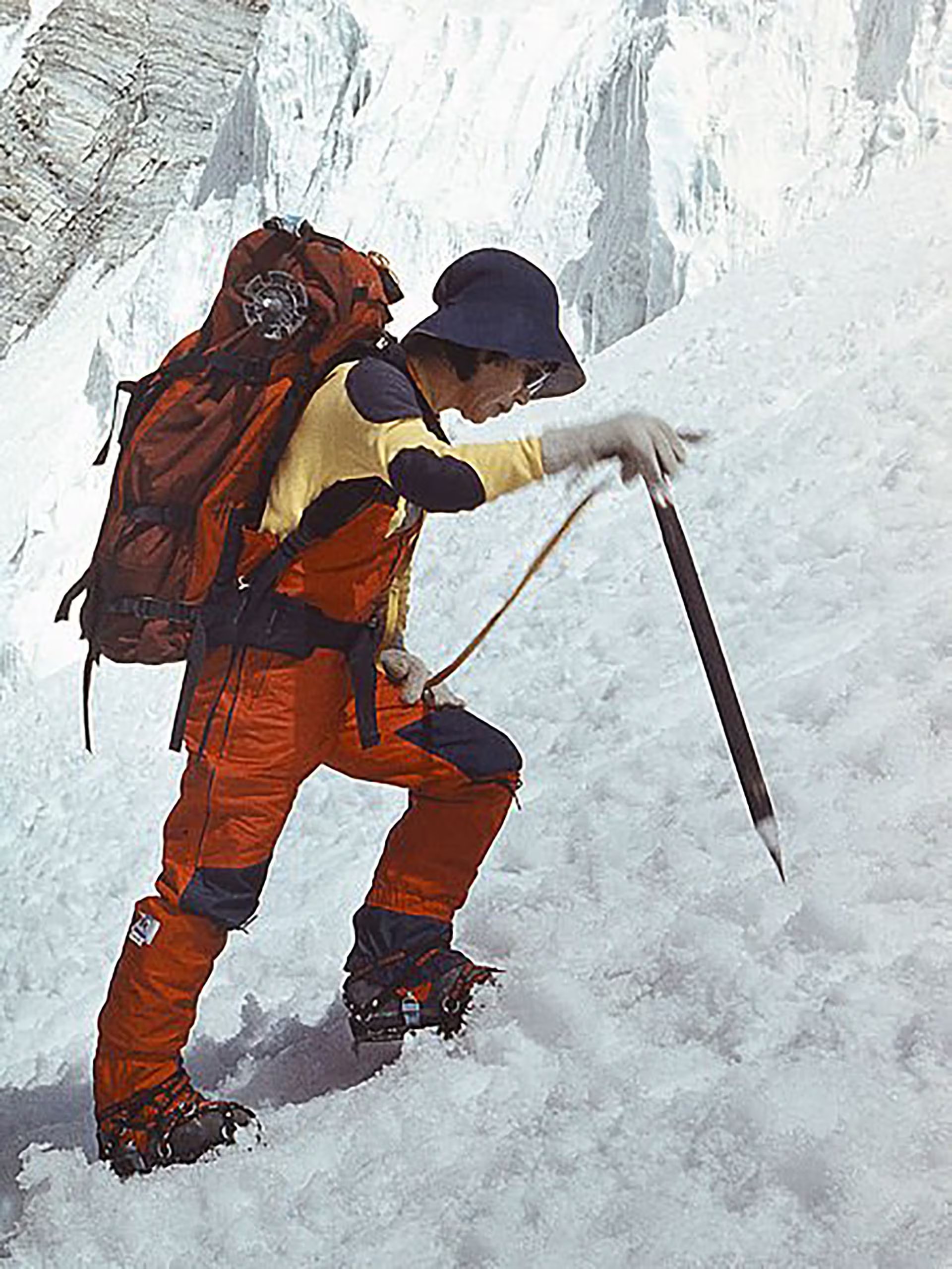 Junko en una de las laderas del Everest, camino a la cima
