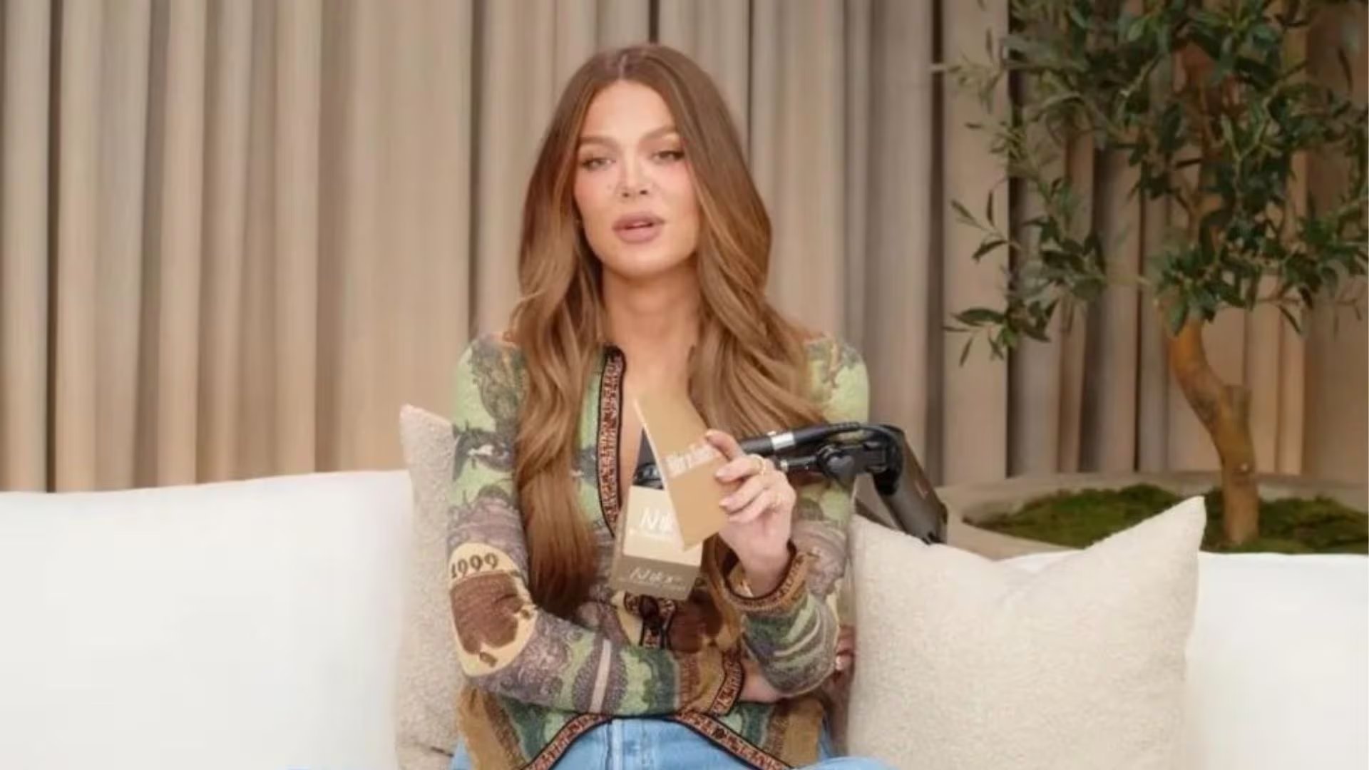 Khloé aseguró que tardó en comprender lo que estaba ocurriendo y solo después entendió que estaba bajo los efectos de drogas.(Captura de video)
