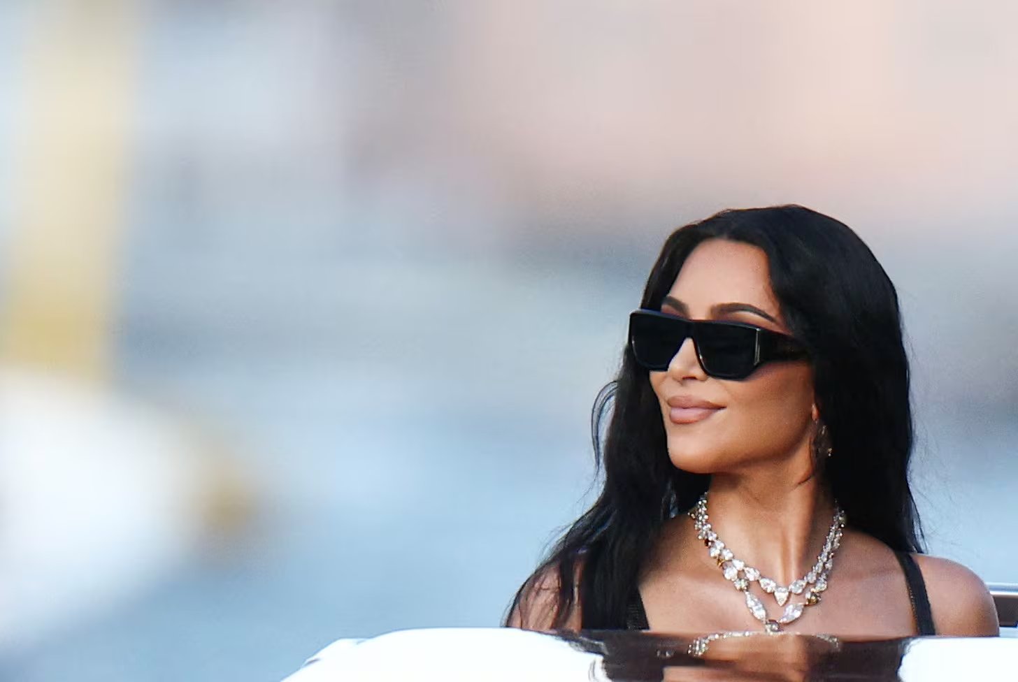 La obra publicada por Viking Press resalta el papel de la familia Kardashian, especialmente de Kris Jenner, en el apoyo al emporio empresarial de Kim (REUTERS/Guglielmo Mangiapane)
