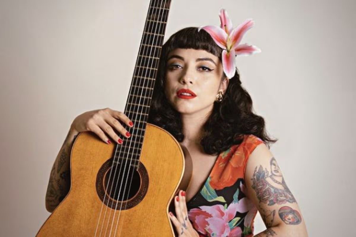 Mon Laferte reside en México desde 2007, año en el que se trasladó a la Ciudad de México con el objetivo de continuar su carrera musical. (Foto: Instagram/@monlaferte)