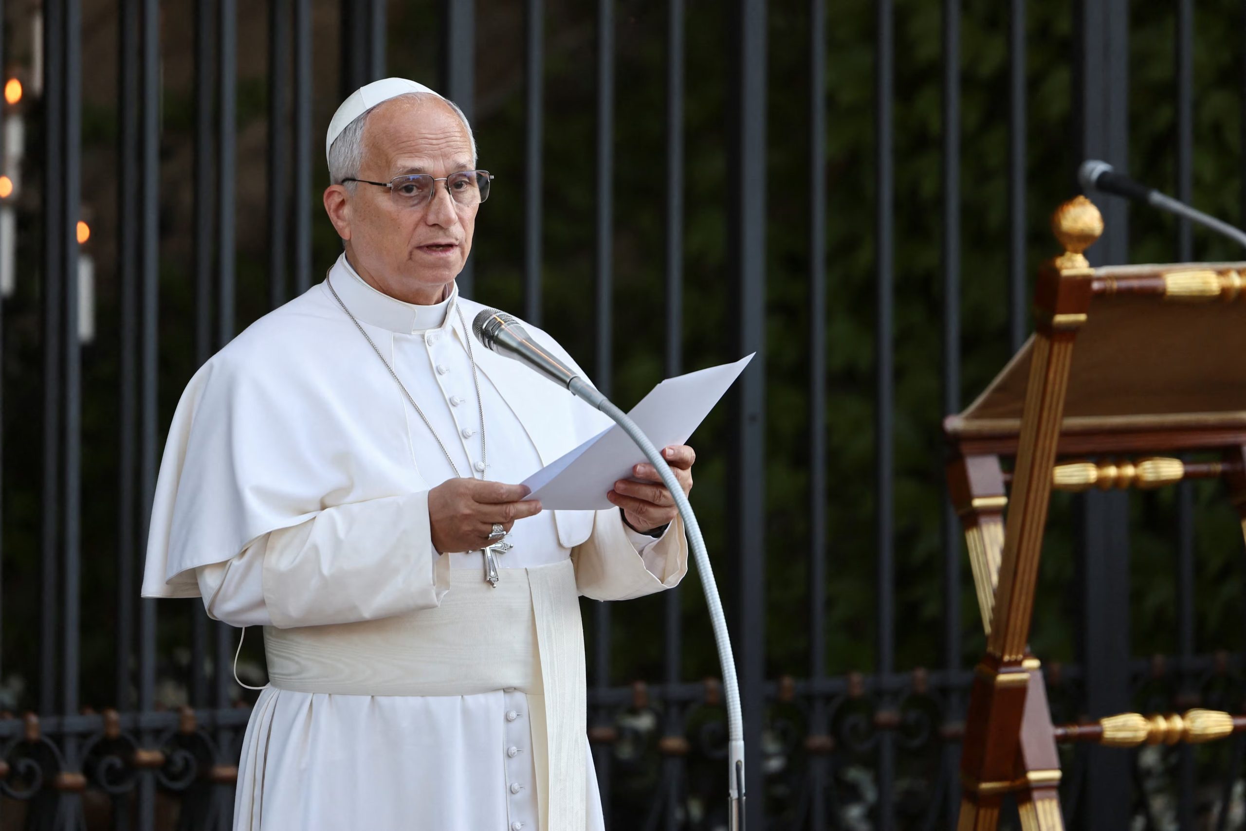 El papa León XIV publicó la encíclica Magnifica Humanitas y pidió que la inteligencia artificial “no domine al ser humano” (REUTERS/Yara Nardi)