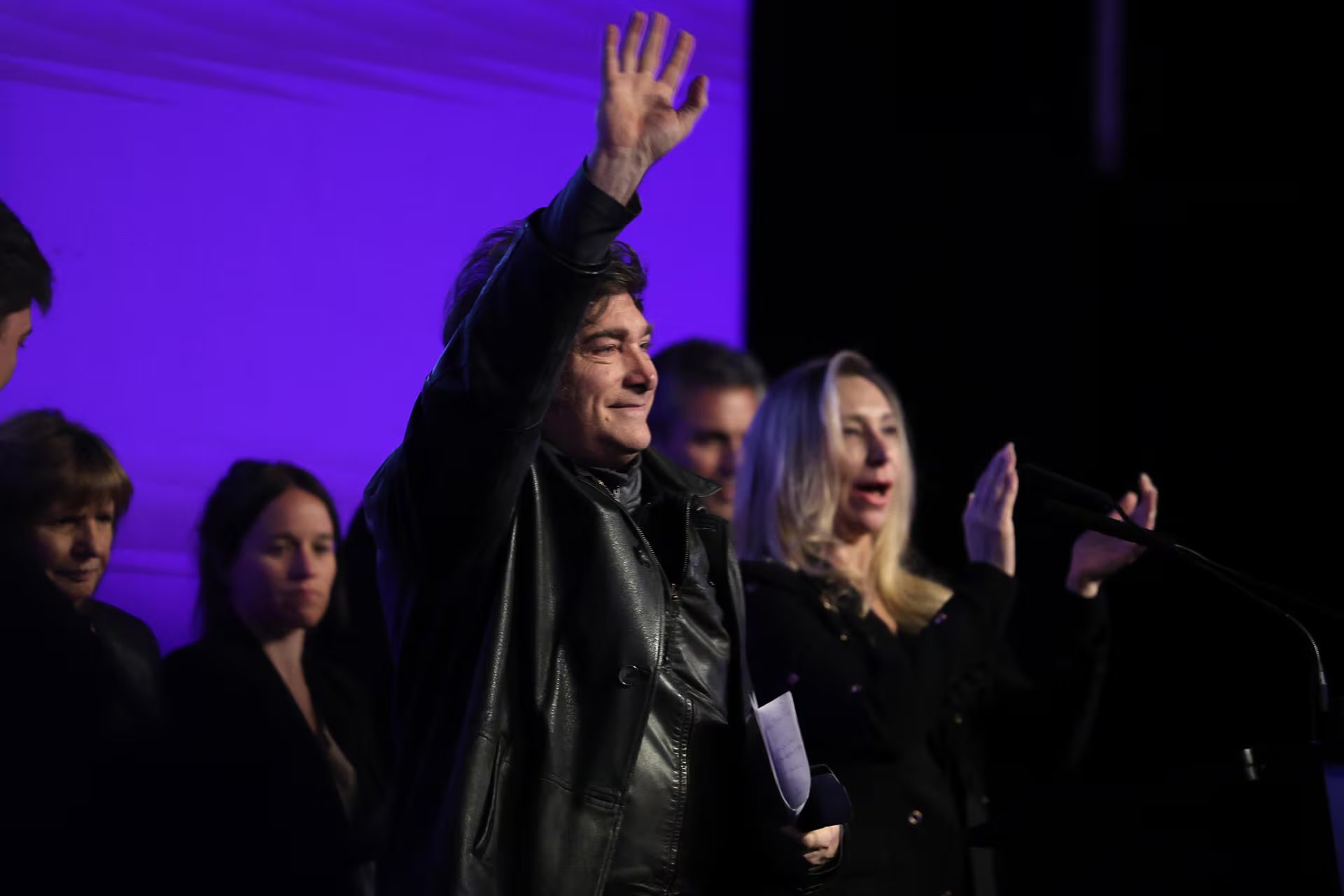 El presidente Javier Milei celebra el triunfo de octubre (EFE)
