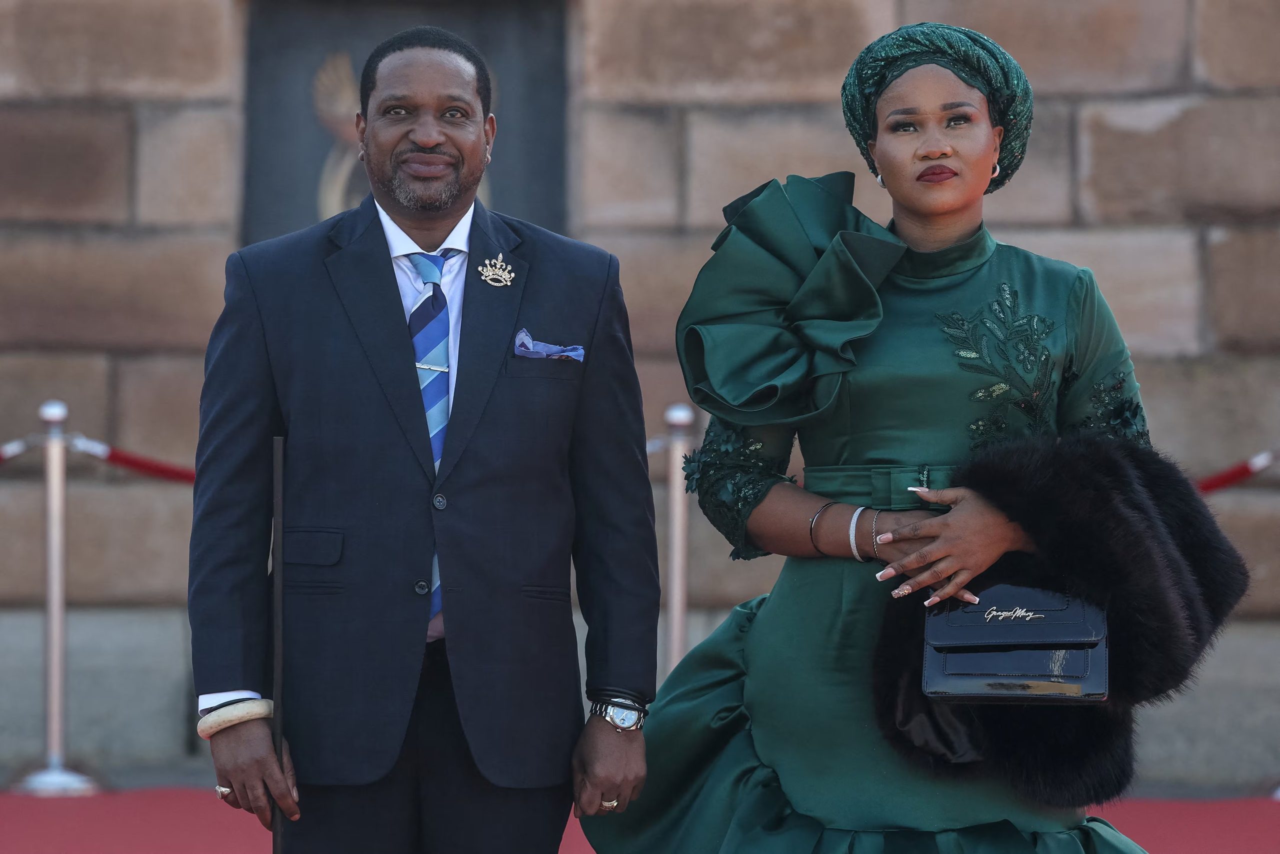 El rey Misuzulu y la reina Nomzamo Myeni (PHILL MAGAKOE/Pool via REUTERS)