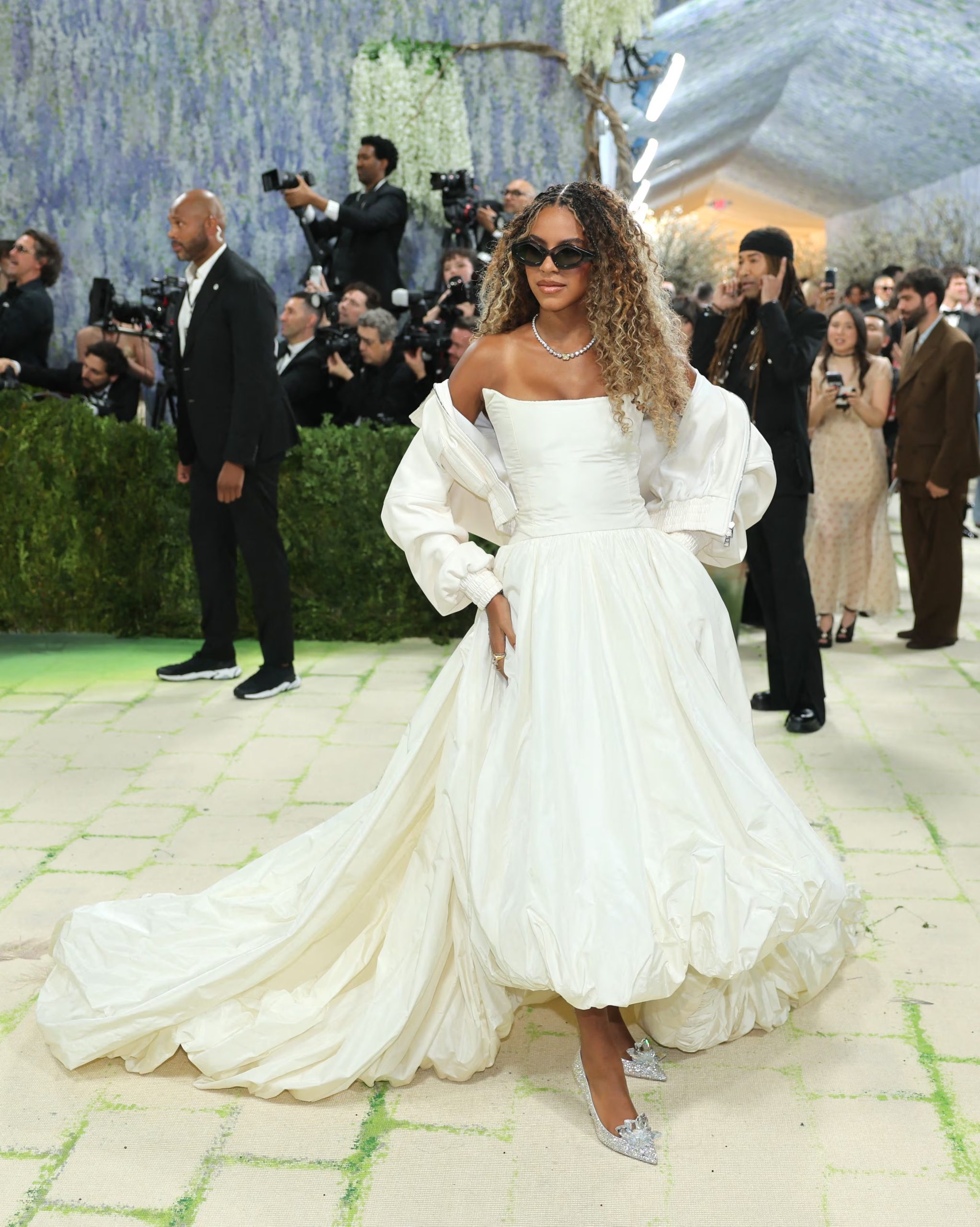 Beyoncé se mostró orgullosa de Blue Ivy Carter en la Met Gala. (REUTERS/Daniel Cole)