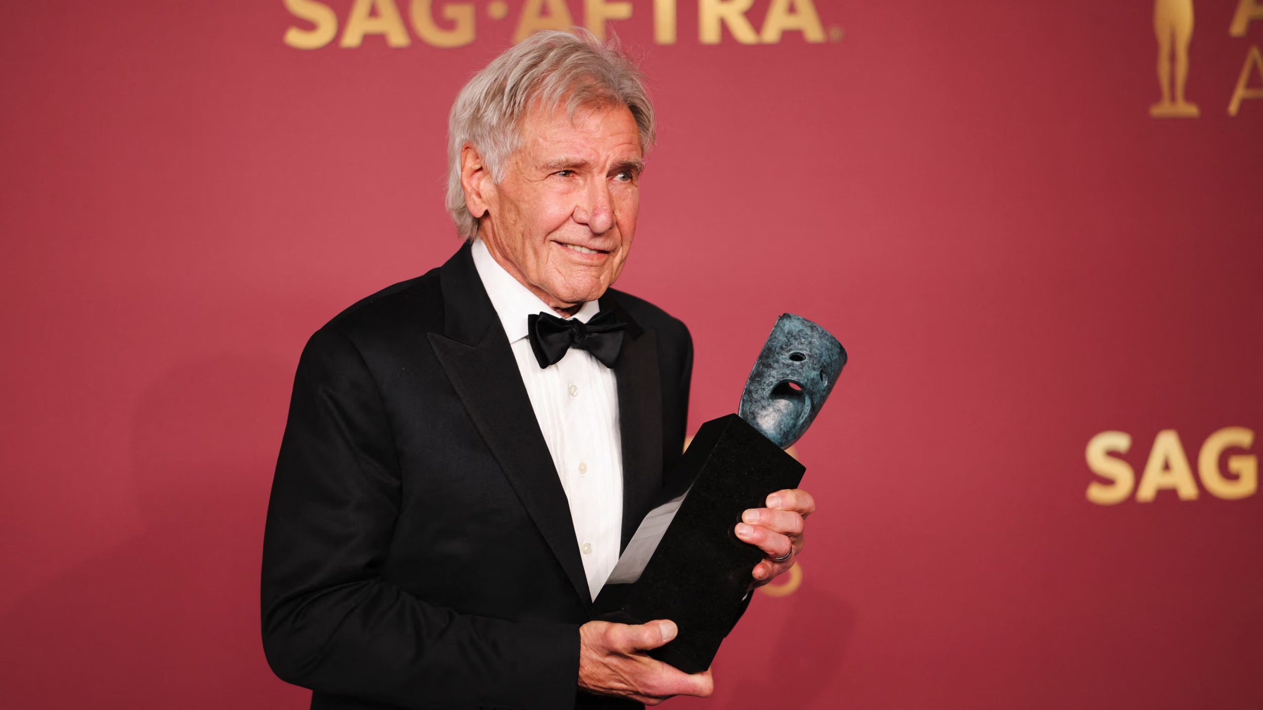 Las trayectorias de Danson, Harrelson y Ford revelan diferencias clave entre la dinámica televisiva y el proceso creativo del cine (REUTERS/Daniel Cole)