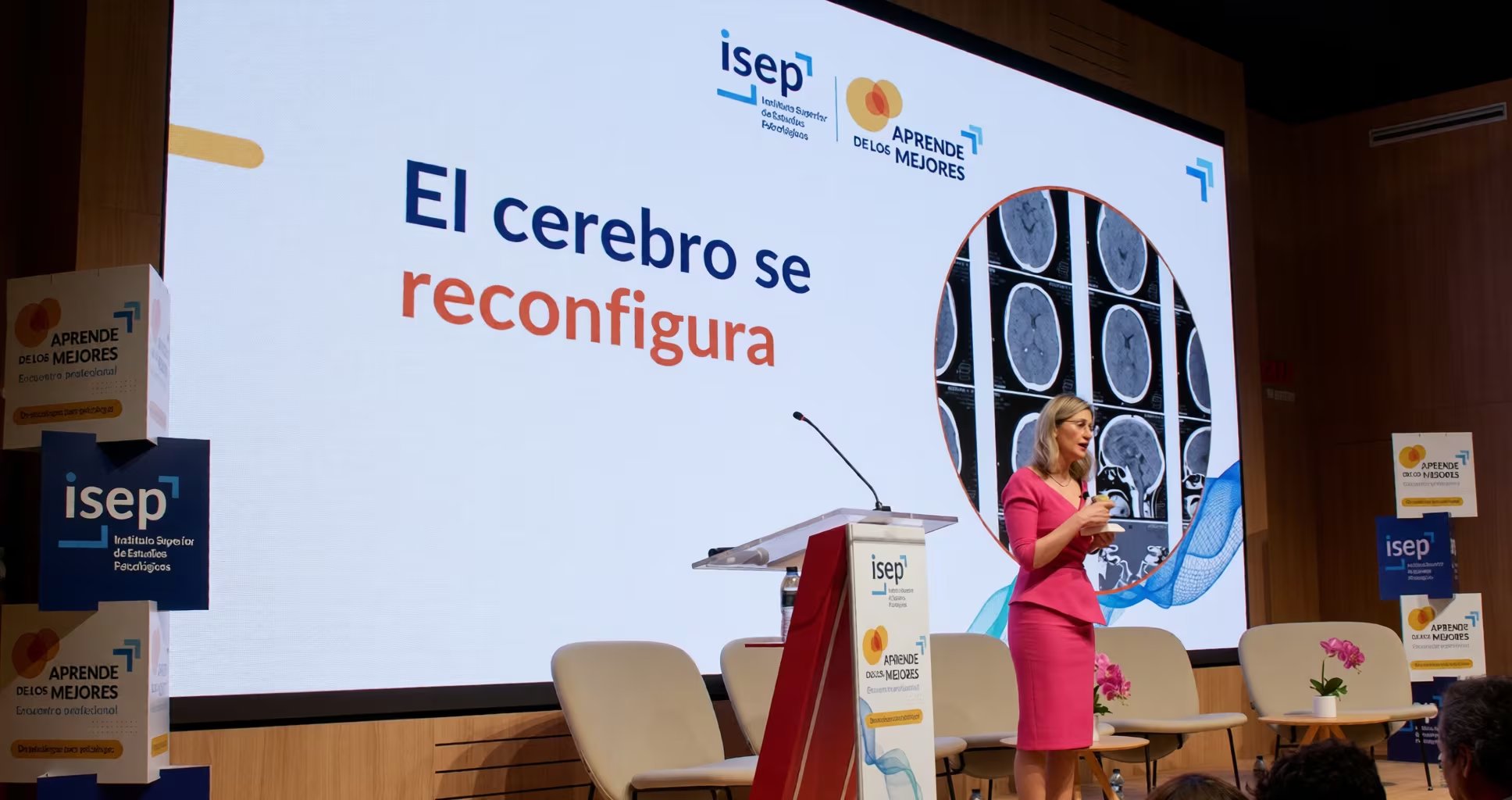 Silvia Álava, doctora en psicología, en el seminario de ISEP. (Cedida)