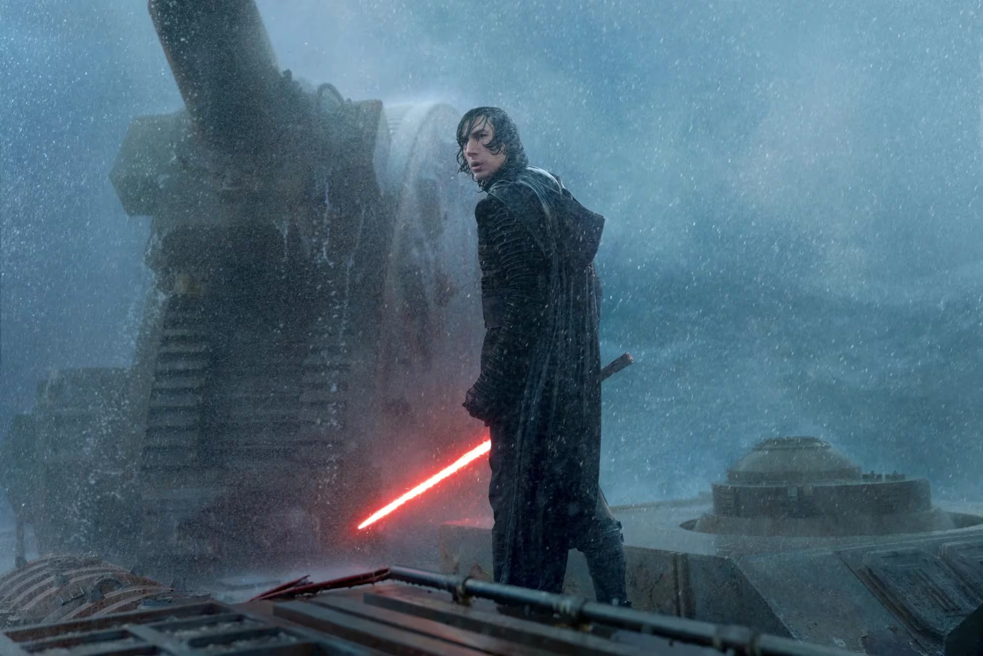 Adam Driver explicó que los ejecutivos no creyeron viable la resurrección de Ben Solo, un personaje querido en Star Wars (Créditos: Lucasfilm)