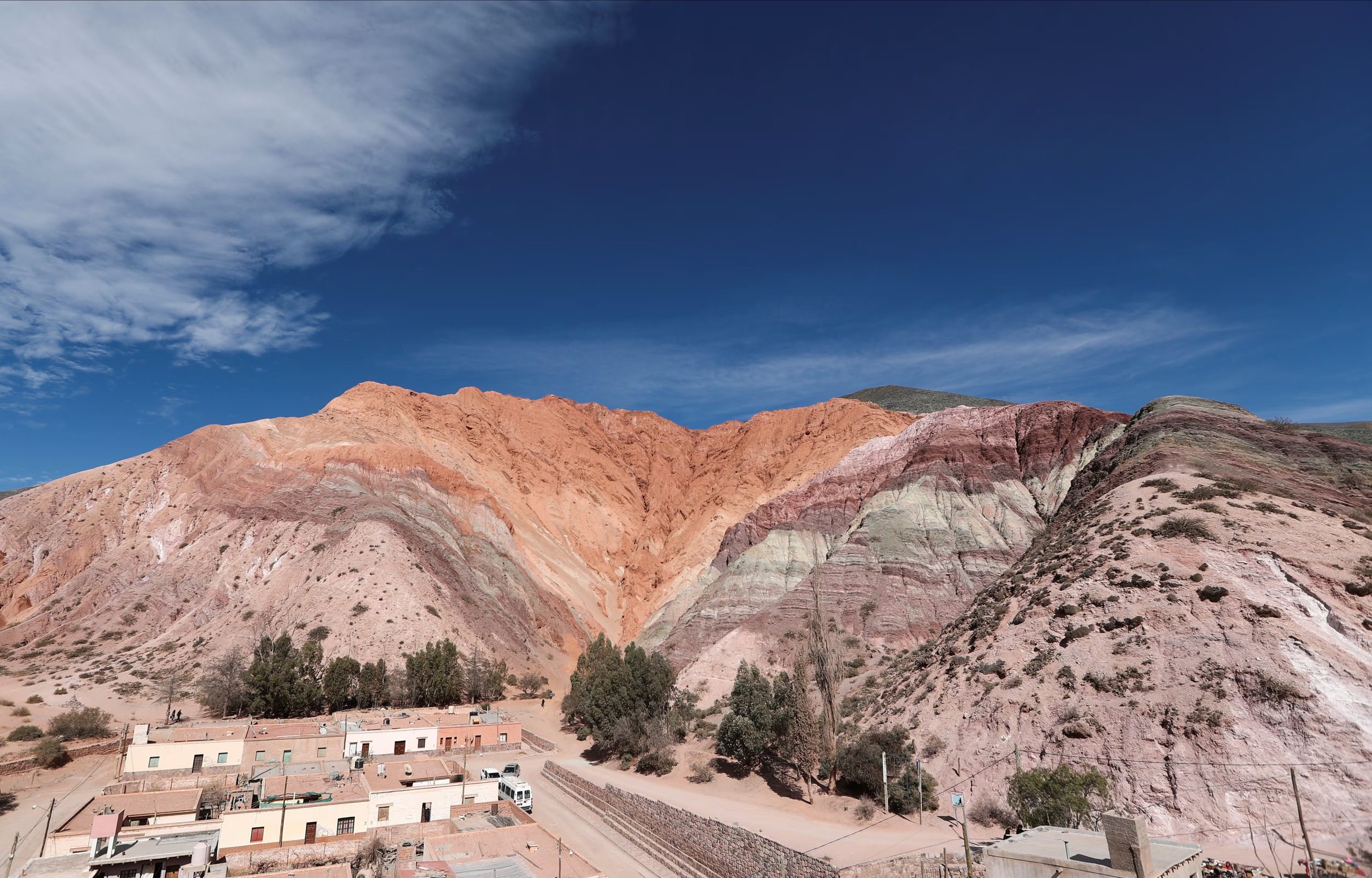 La quebrada de Humahuaca en Jujuy fue declarada Patrimonio de la Humanidad en 2003 y se extiende a lo largo de 155 kilómetros (REUTERS/Agustin Marcarian)
