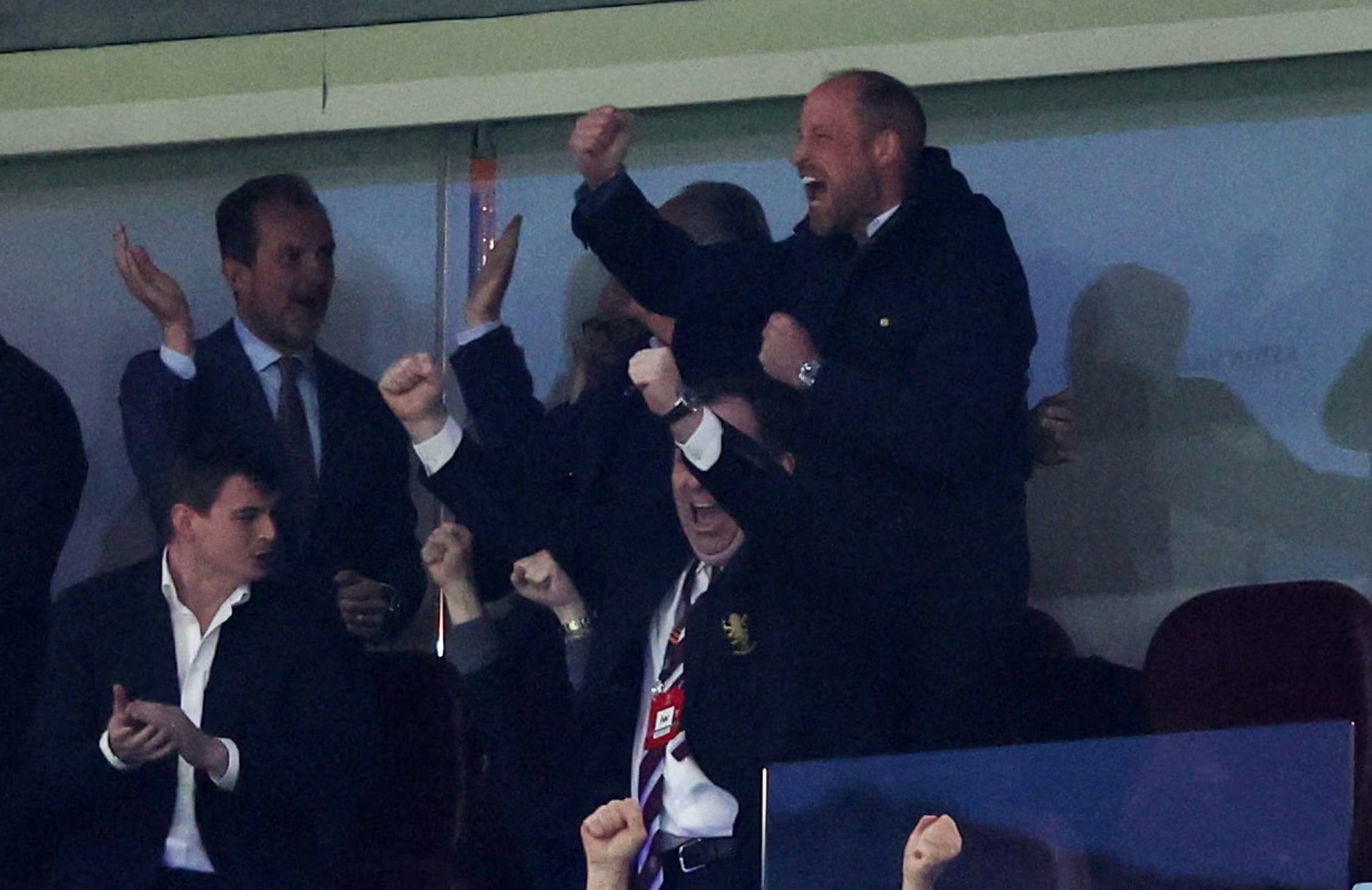 El príncipe Guillermo se emocionó con la victoria del Aston Villa. (REUTERS/David Klein)