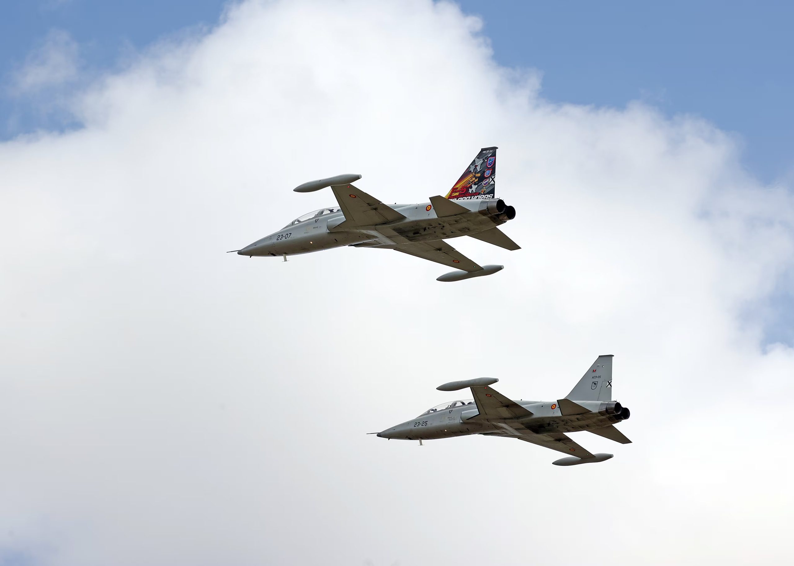 Vuelo de instrucción de Leonor con el F5 en el Ala 23 junto a otros alumnos de la Academia General del Aire y del Espacio. (© Casa de S.M. el Rey)
