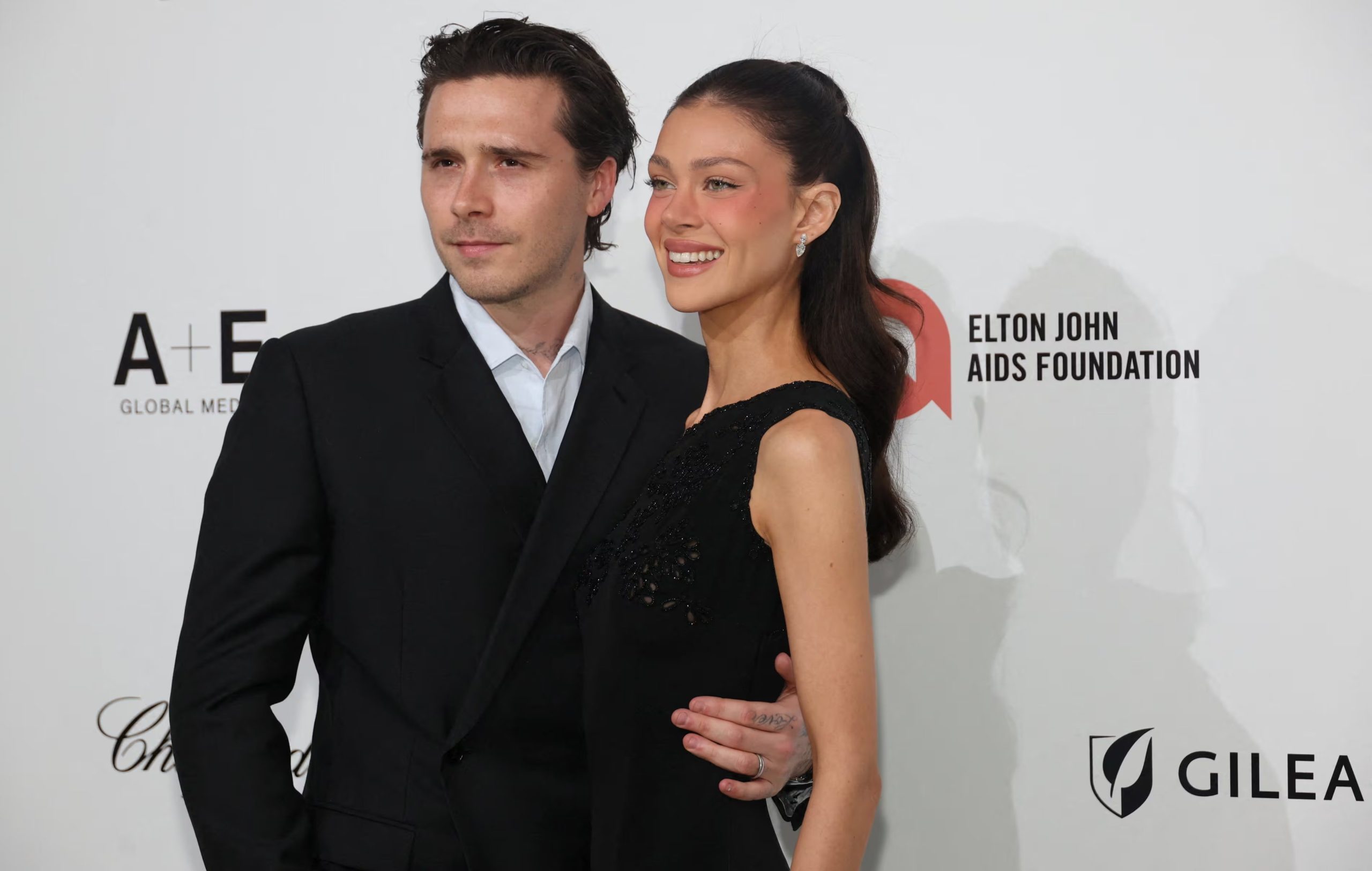 Brooklyn Beckham y Nicola Peltz representan la fusión entre la moda, los negocios y la fama internacional (REUTERS)
