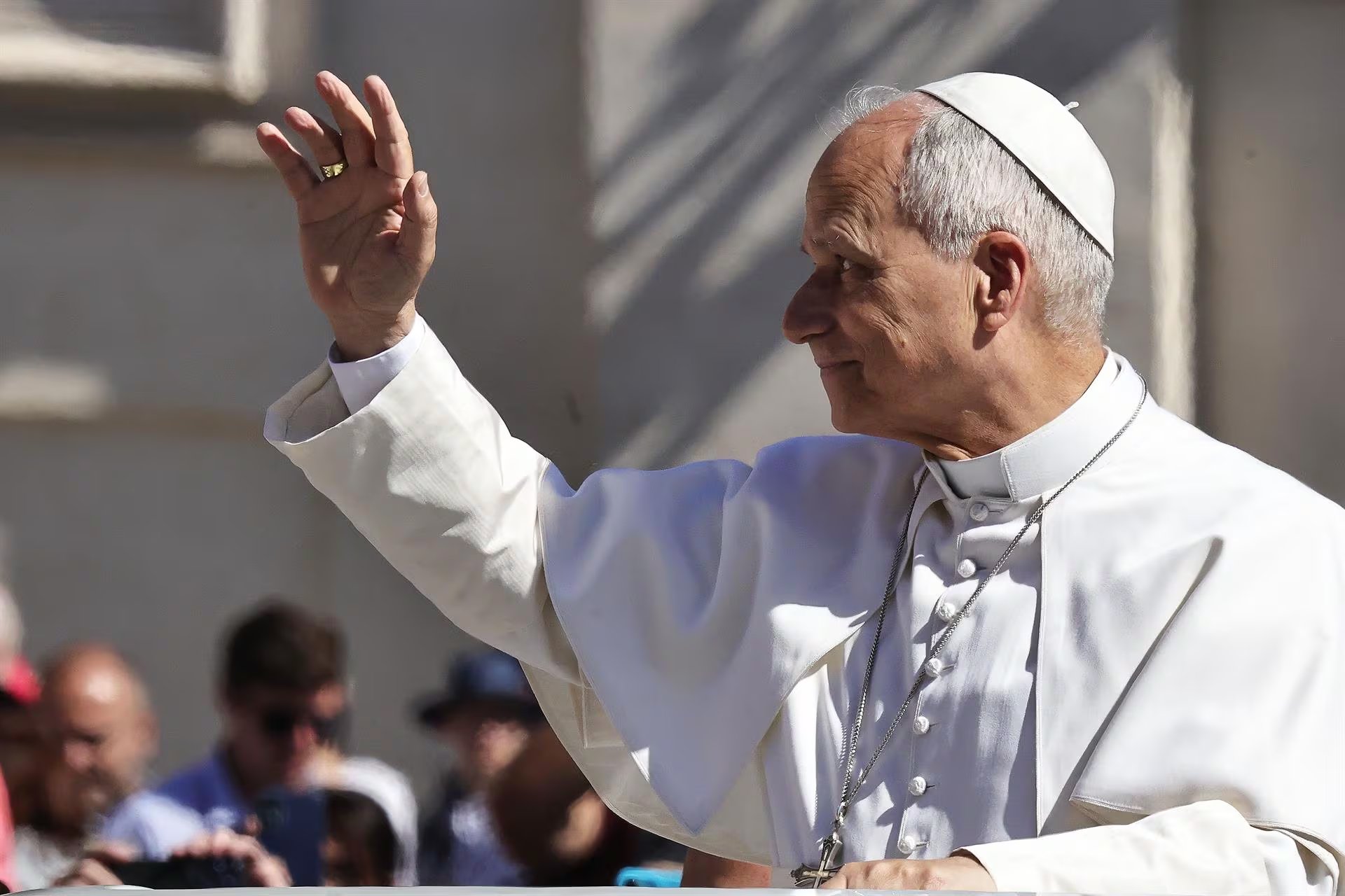 El texto apunta a establecer una base de reflexión de largo plazo dentro de la doctrina social de la Iglesia ante el impacto creciente de esta tecnología en la economía, la política, el trabajo, la guerra y la vida cotidiana (EP)