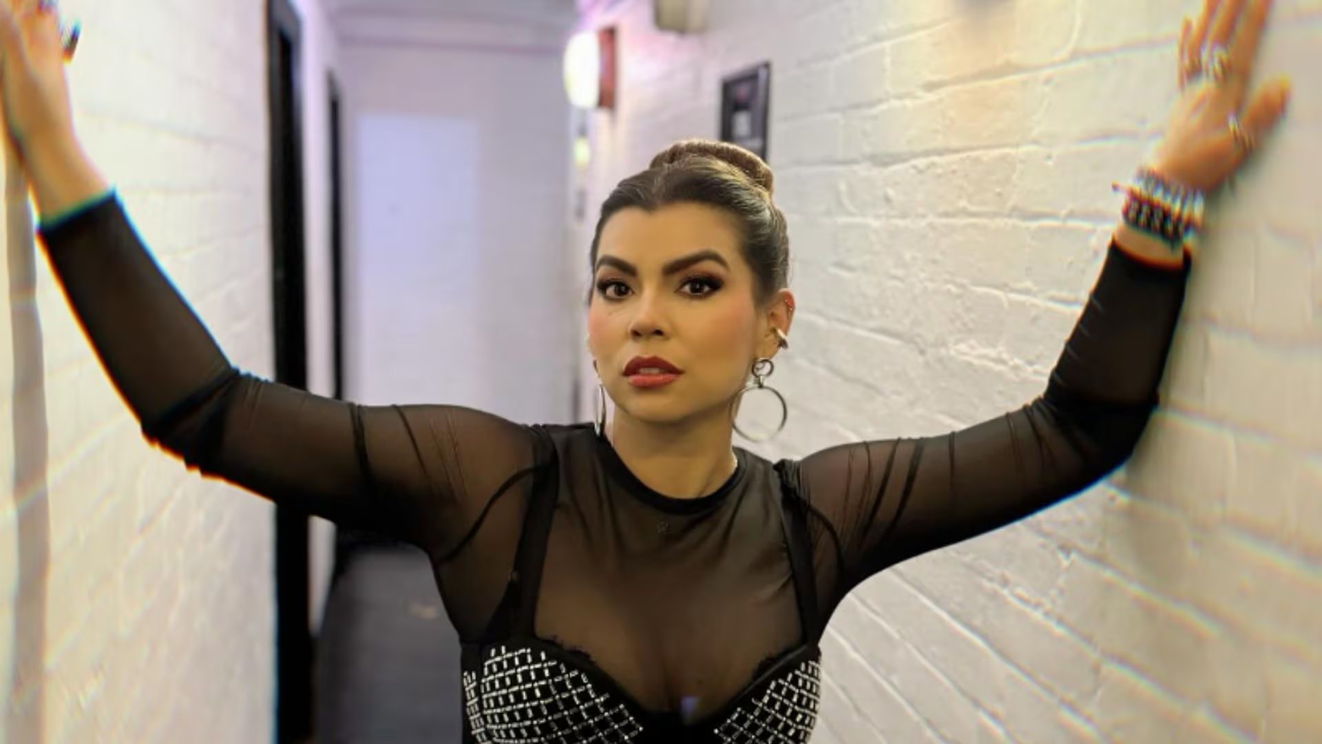 Los comediantes Liss Pereira y Ricardo Quevedo protagonizan video viral sobre el álbum de la Copa del Mundo - crédito @lisspereira/Instagram