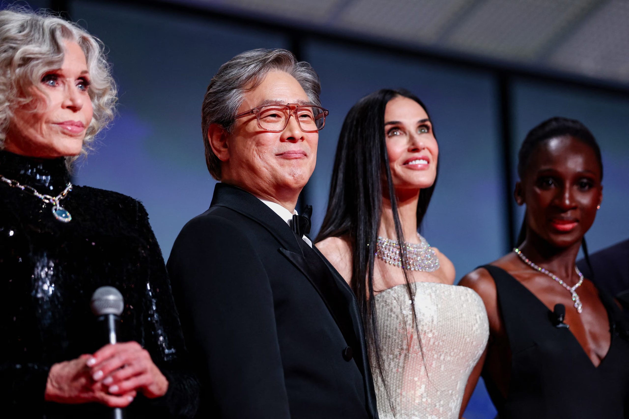 Defensores y críticos de la inteligencia artificial en el cine debatieron de forma acalorada las declaraciones de Moore y del jurado de Cannes (REUTERS/Gonzalo Fuentes)