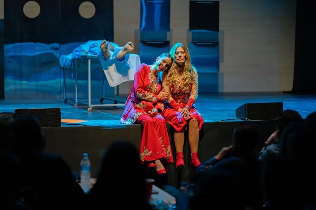 Muertas de risa reúne la química de las actrices colombianas en una tragicomedia que las tiene de gira por el mundo