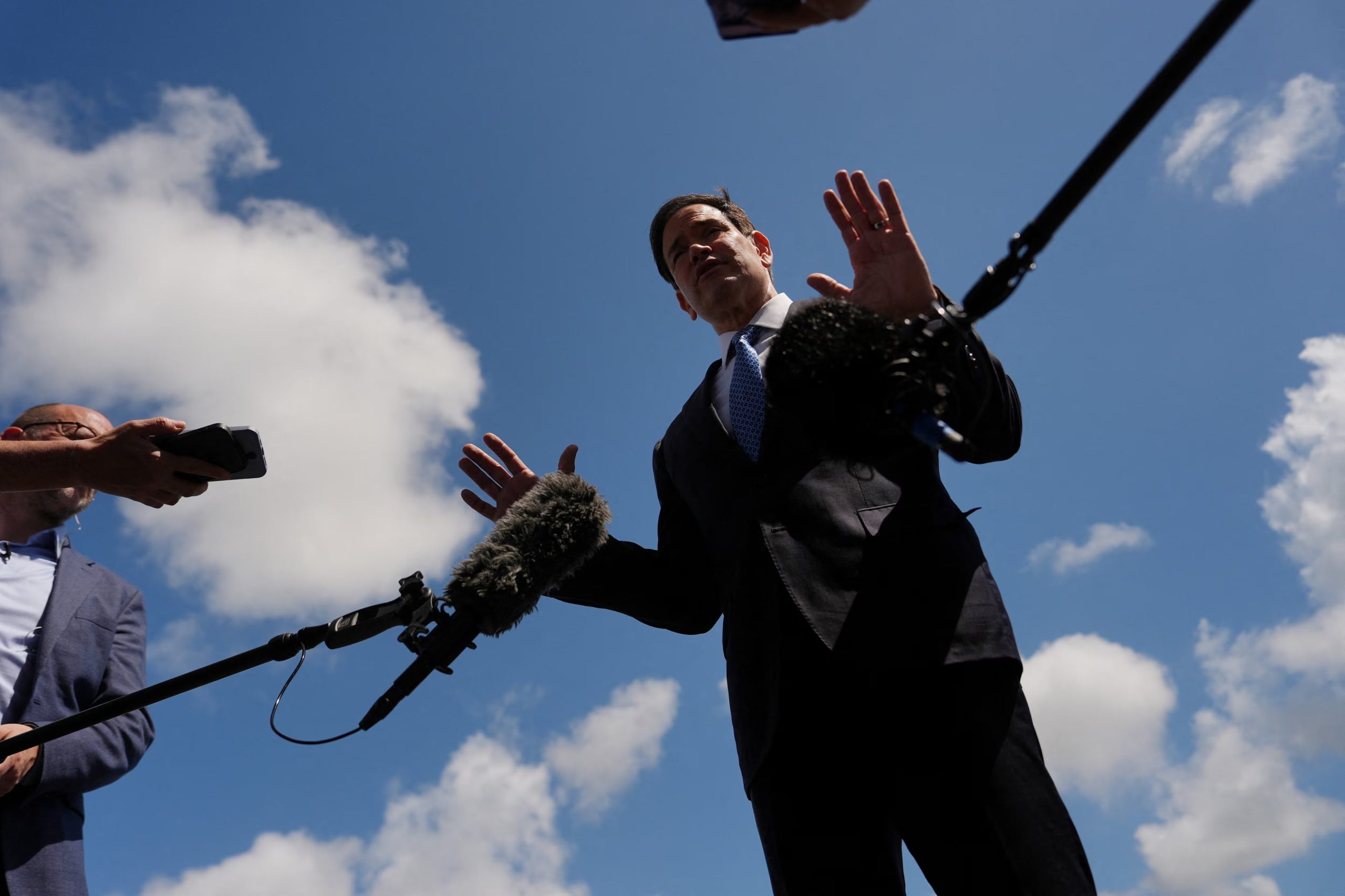 Antes de partir hacia Suecia, Rubio dejó en claro el malestar de Washington con varios miembros de la OTAN por su postura durante el conflicto con Irán (REUTERS)