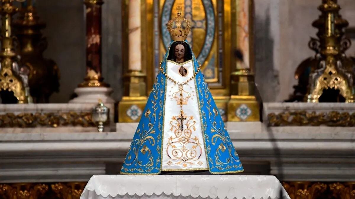 Cada 8 de mayo, miles de fieles peregrinan a la Basílica de Luján para pedir protección, salud y cumplir promesas, en una festividad clave para Argentina