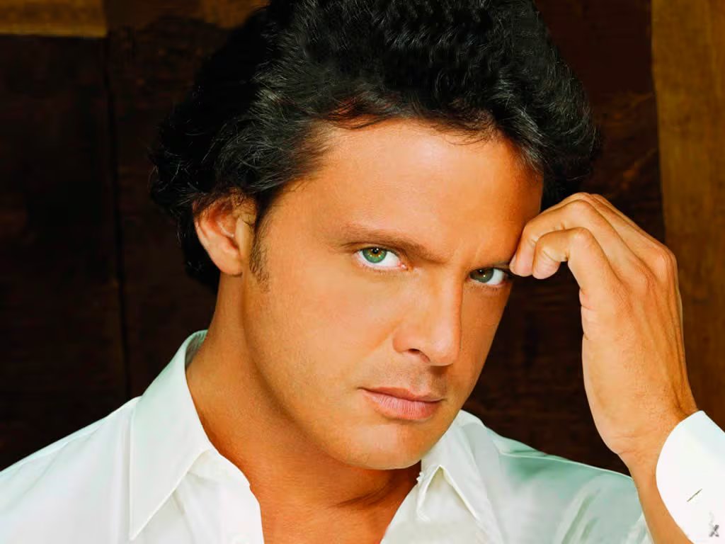 Rumores sobre la salud de Luis Miguel generaron alarma entre los fans tras publicaciones en redes sociales.