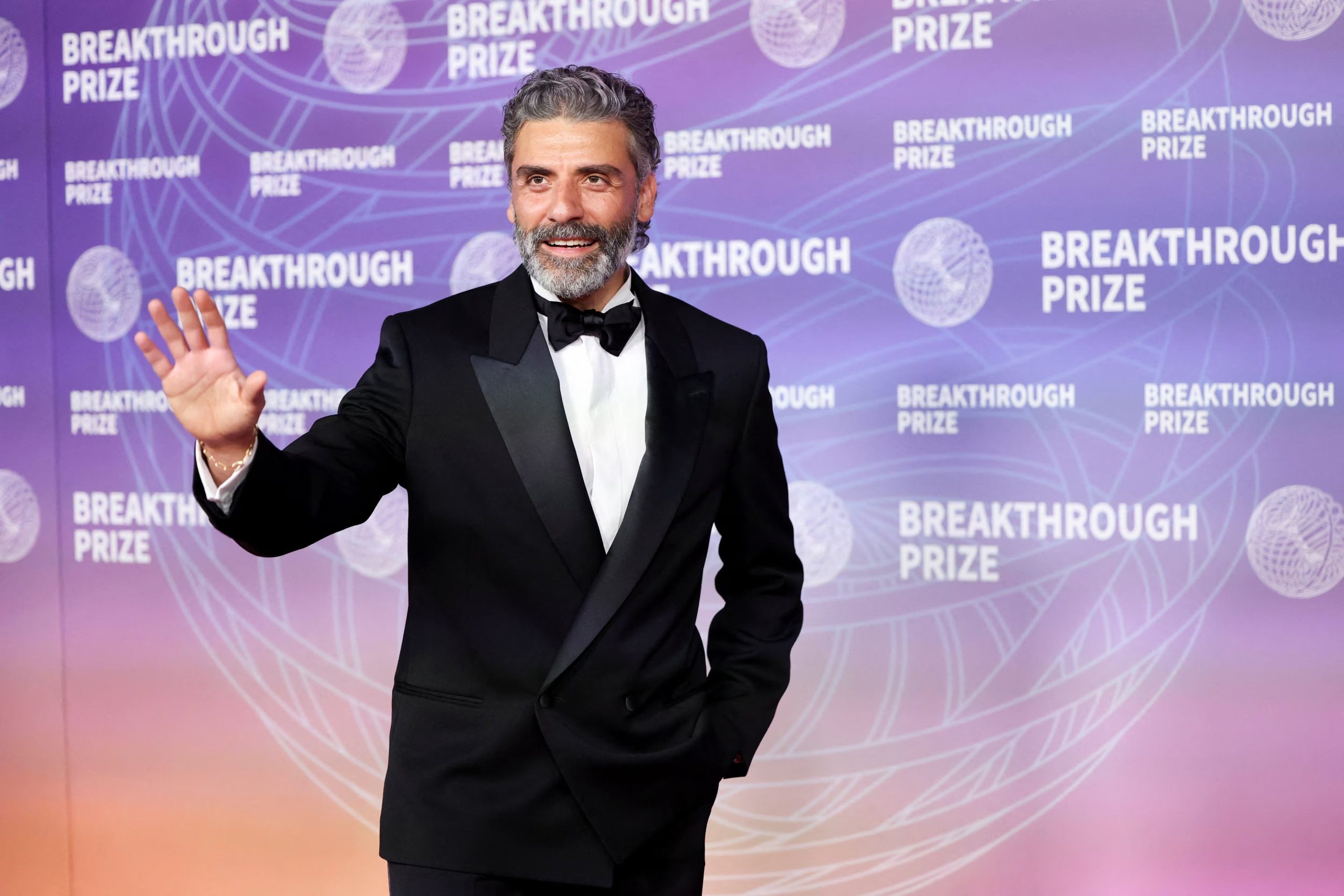 Oscar Isaac attends the 12th Breakthrough Prize ceremony gala in Santa Monica, California, U.S., April 18, 2026. REUTERS/Mario Anzuoni