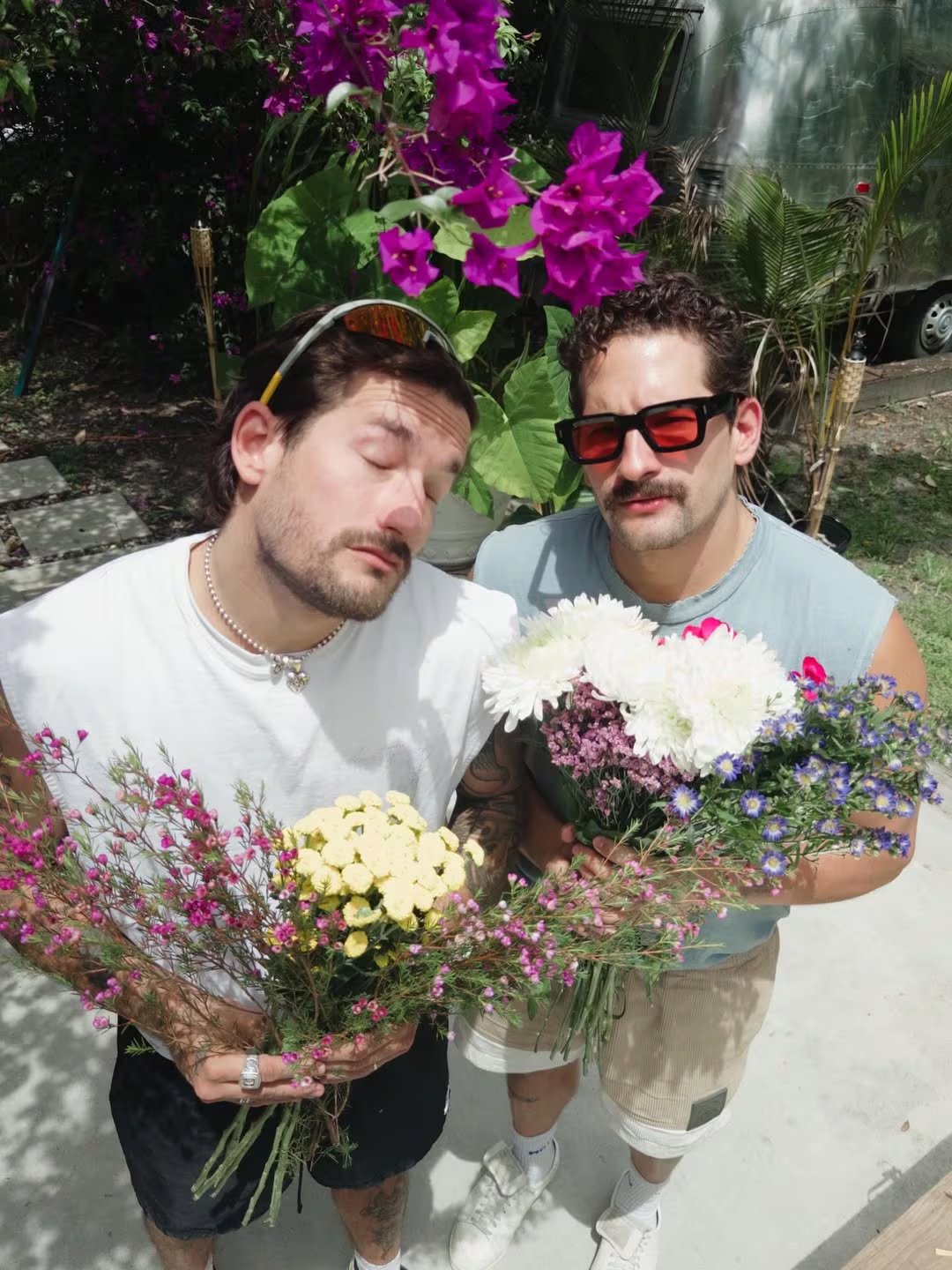Ricky, autor de 'Las flores', compuso la canción durante un retiro personal, enfatizando la autenticidad y lo íntimo del mensaje (Instagram)
