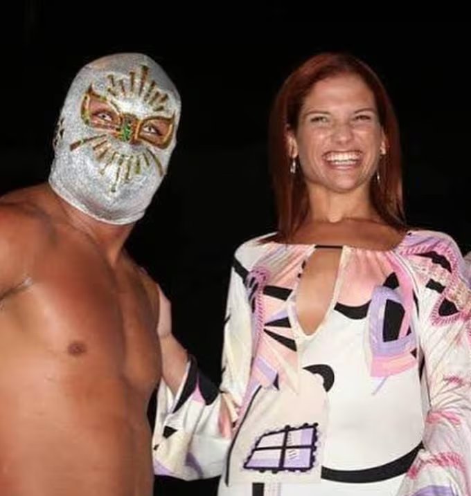 La celebración por los 20 años de 'Me Muero' reunirá a Natalia Jiménez y Místico este 15 de mayo en la icónica Arena México. - (Especial)
