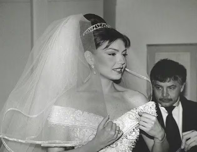 Mitzy cobró 350,000 dólares por el vestido de boda de Thalía 
(Foto: Especial)