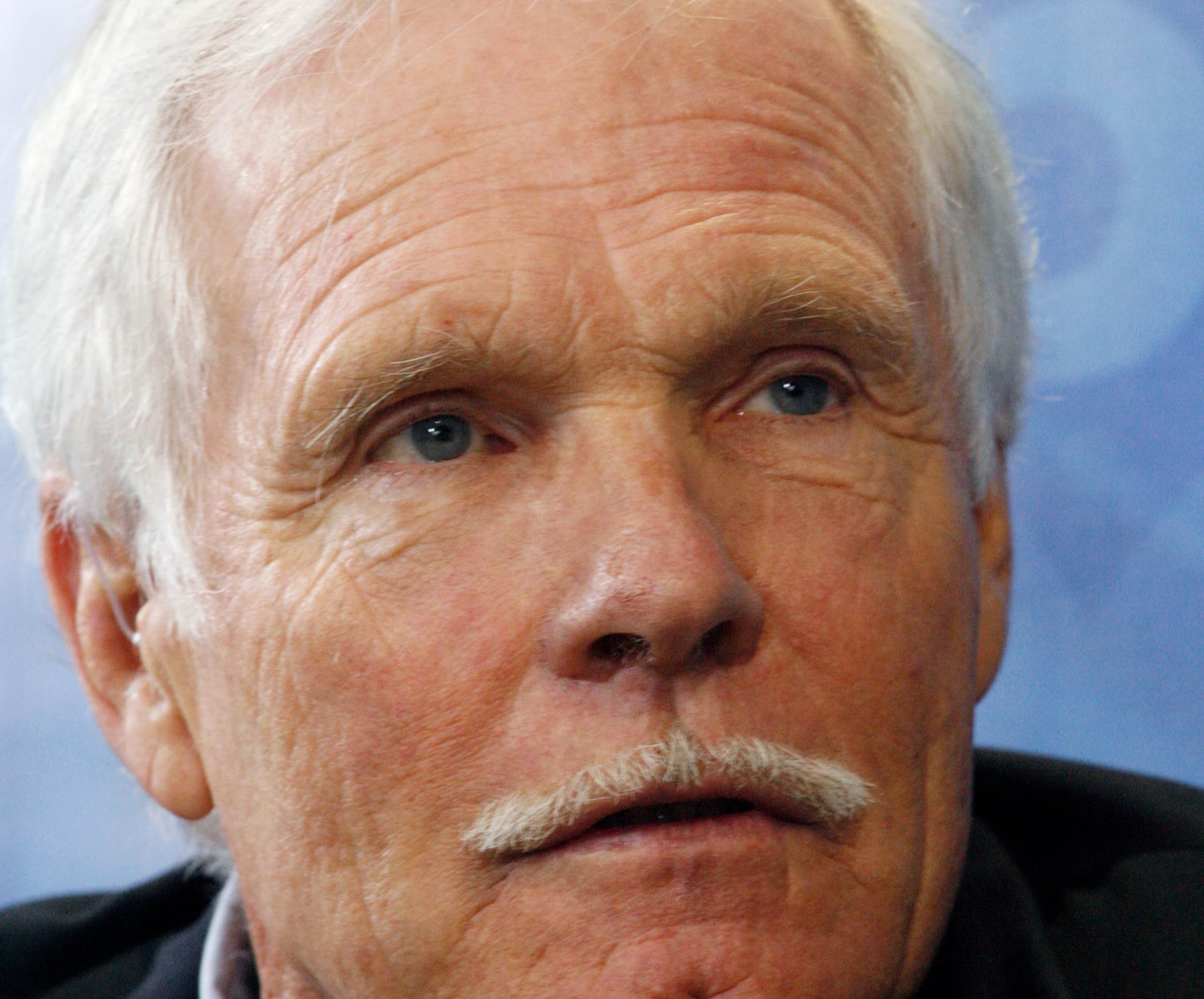 Ted Turner, fundador de CNN fallecido este miércoles a los 87 años, en la Conferencia Global del Milken Institute en 2010. Turner revolucionó las noticias de 24 horas. (REUTERS/Fred Prouser)