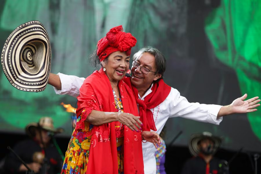 La participación de Totó en la entrega del Premio Nobel a García Márquez en 1982 marcó un hito en la proyección internacional de la cultura caribeña colombiana - crédito Álvaro Tavera/Colprensa
