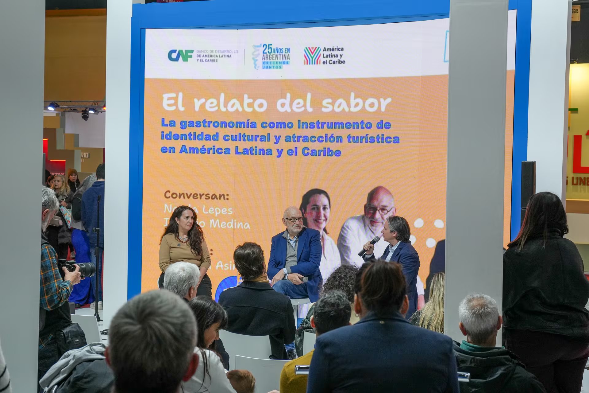 Medina, por su parte, subrayó la importancia de trasladar el modelo de negocios más allá de la mera sobrevivencia de las pulperías y hacia la creación de valor agregado, desde mermeladas hasta artesanías