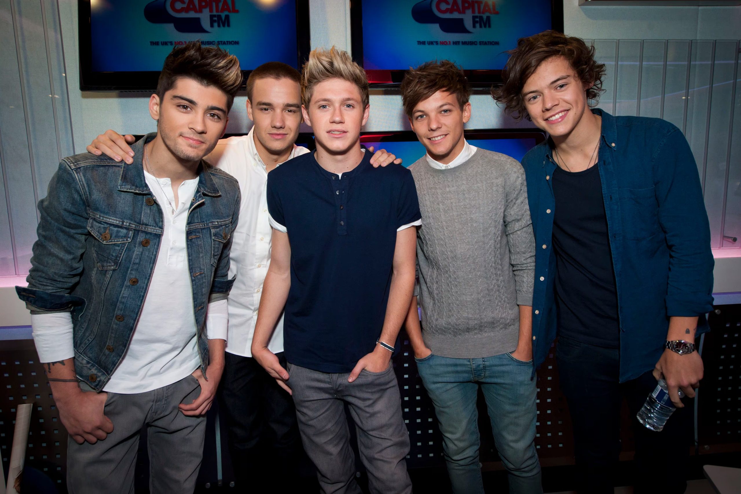 Niall Horan confesó que el éxito solista de sus ex compañeros de One Direction lo motivó a lanzar su propia carrera musical (AP)
