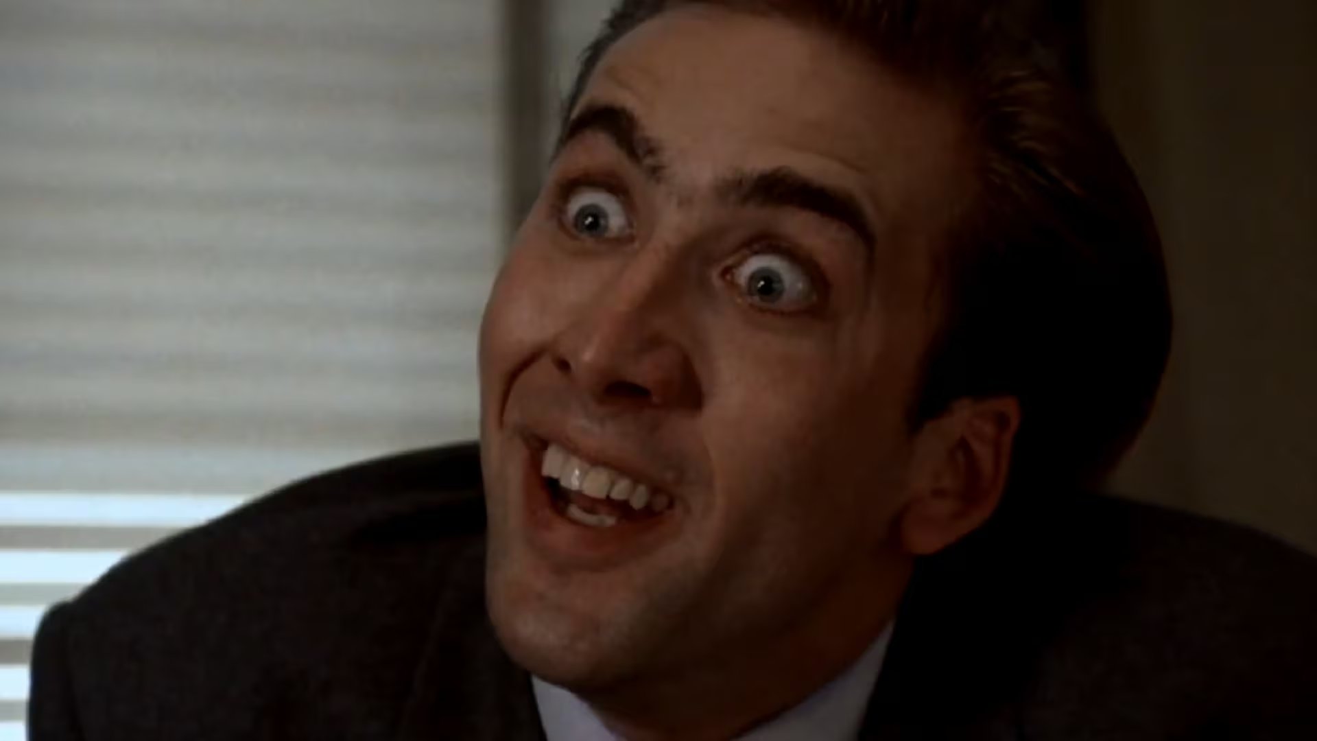 El célebre meme 'You Don’t Say?' de Nicolas Cage es más conocido por el público que la propia escena original de Vampire’s Kiss (El beso del vampiro (1988) (Captura del trailer promocional)