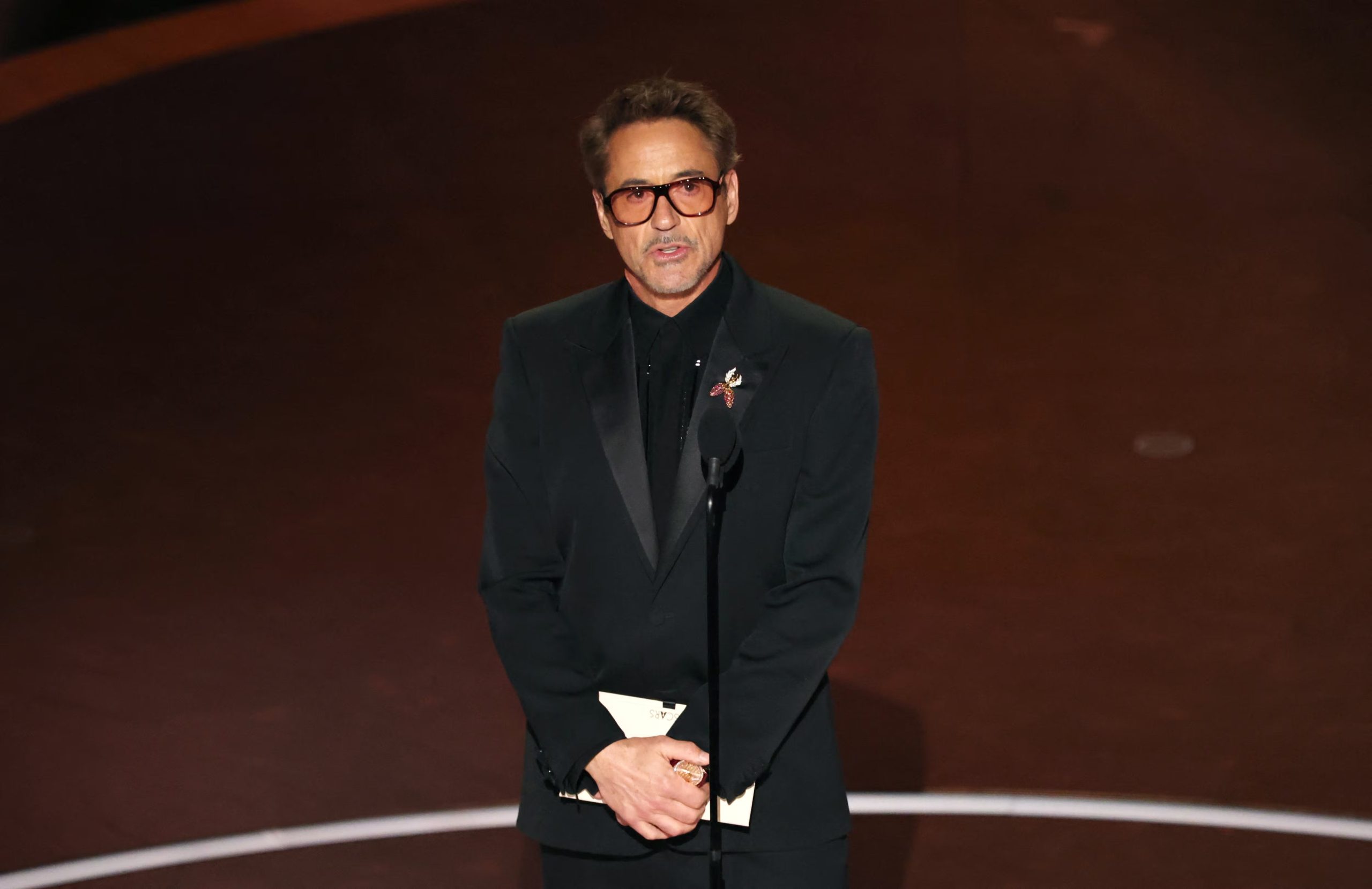 La influencia de la contracultura de los años 60 y el cine independiente definieron la identidad artística de Robert Downey Jr. desde su infancia (REUTERS/Carlos Barria)