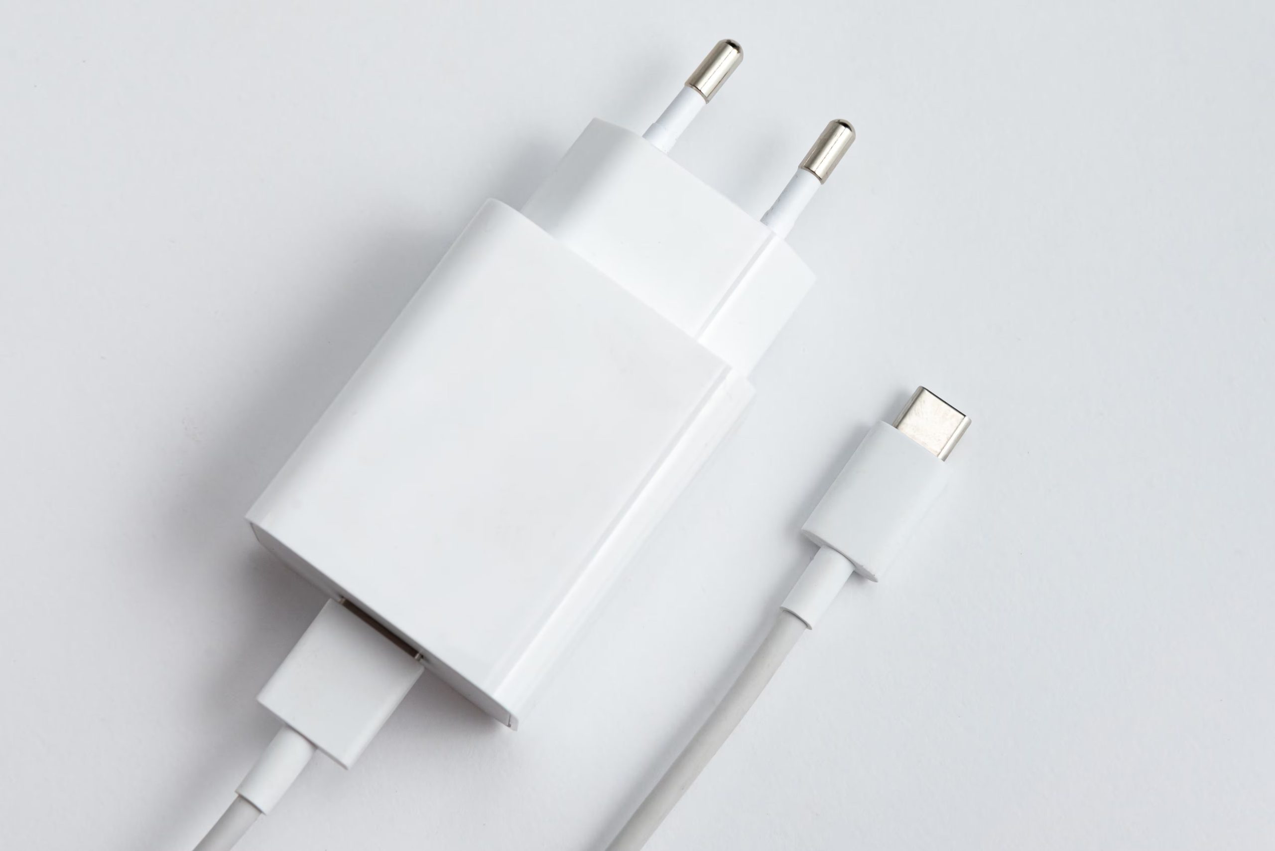 La elección de materiales de calidad influye directamente en la vida útil del cable de carga

